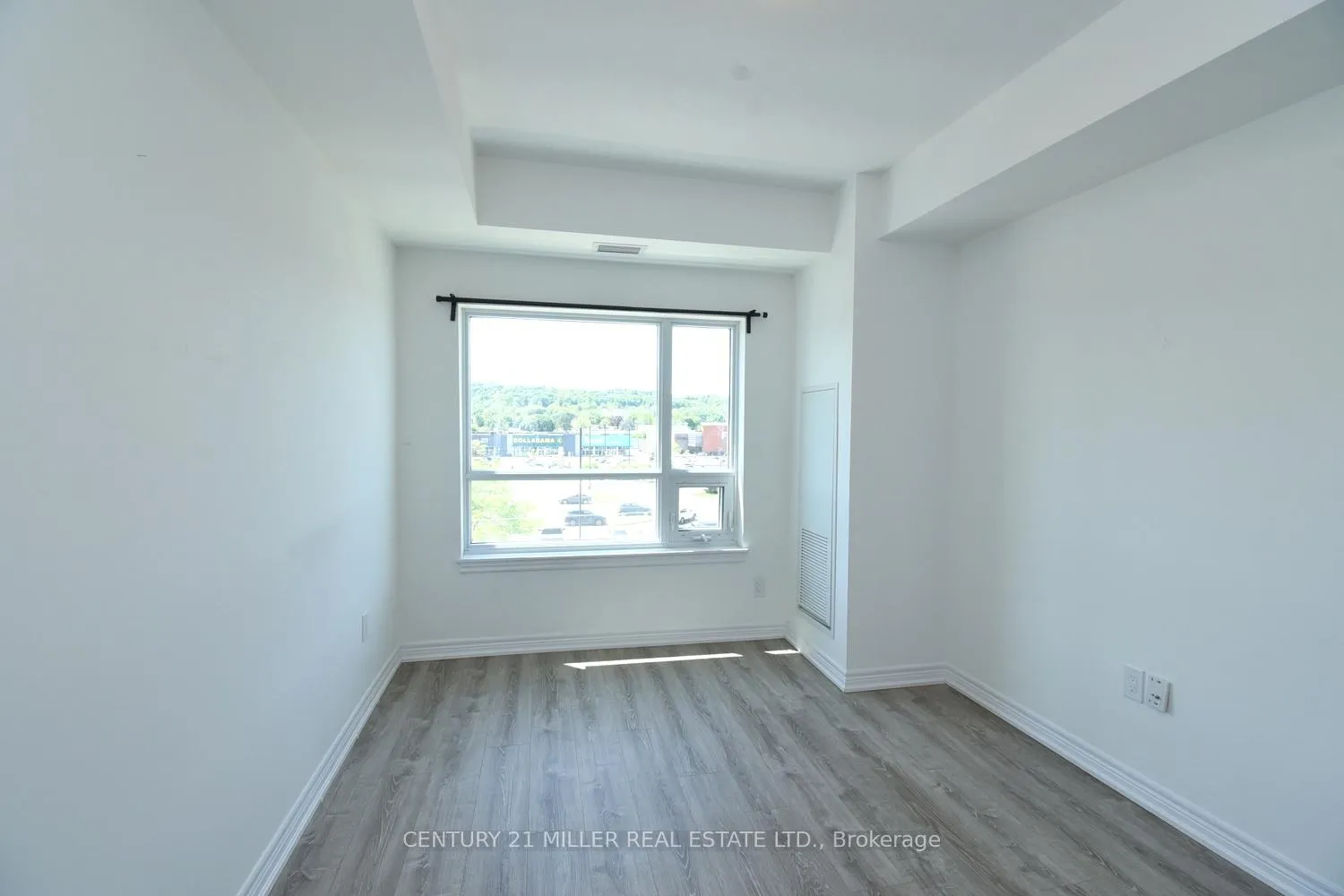 Photo 14 of Unit 413, 121 Highway 8, Hamilton, Stoney Creek — HOMEH