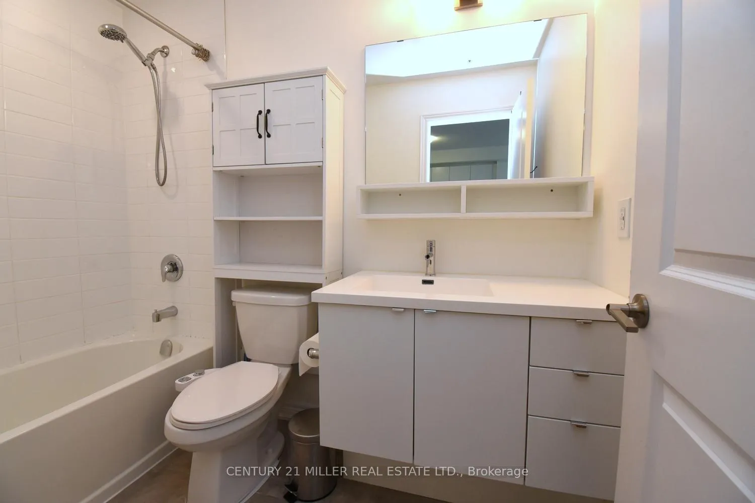 Photo 17 of Unit 413, 121 Highway 8, Hamilton, Stoney Creek — HOMEH