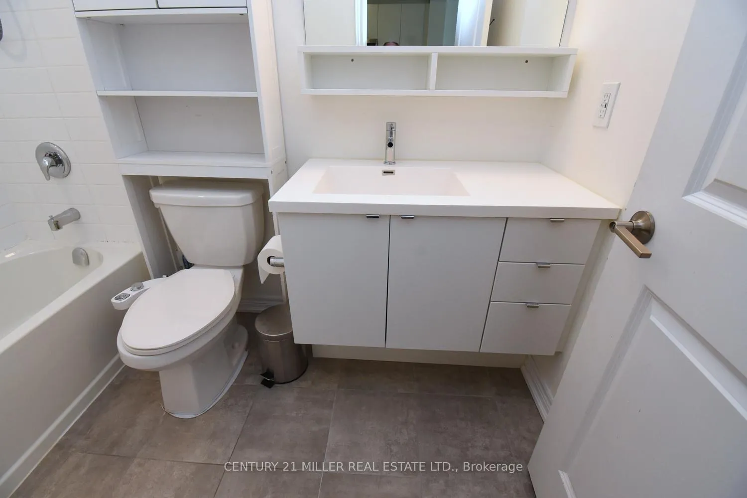 Photo 18 of Unit 413, 121 Highway 8, Hamilton, Stoney Creek — HOMEH