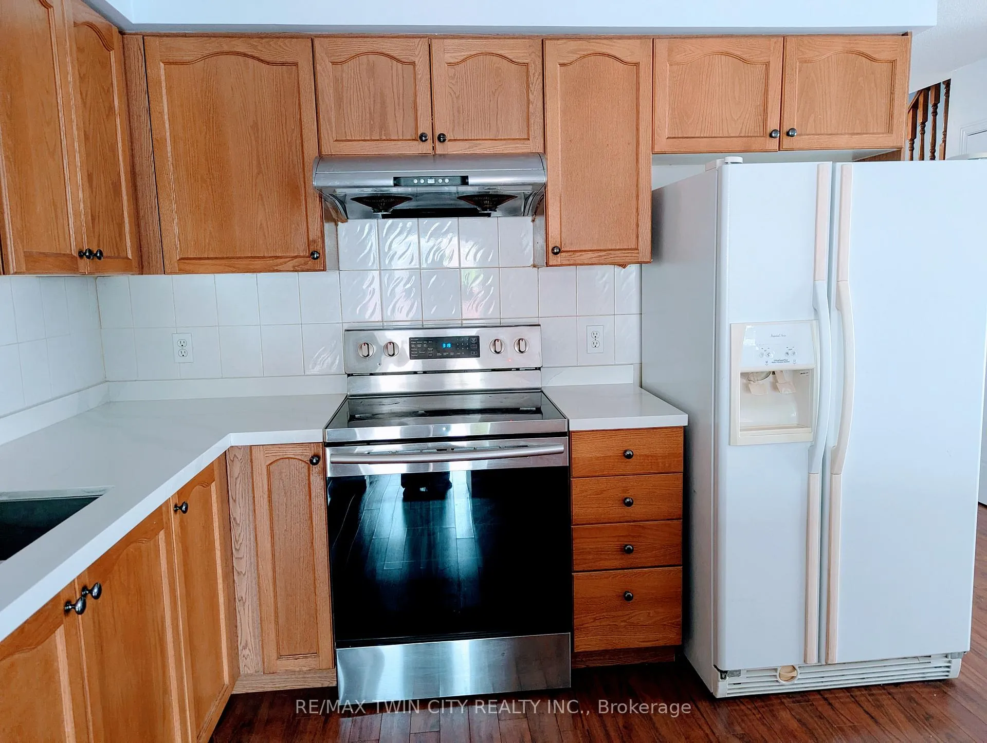 Photo 6 of 520 Chablis Drive, Waterloo — HOMEH