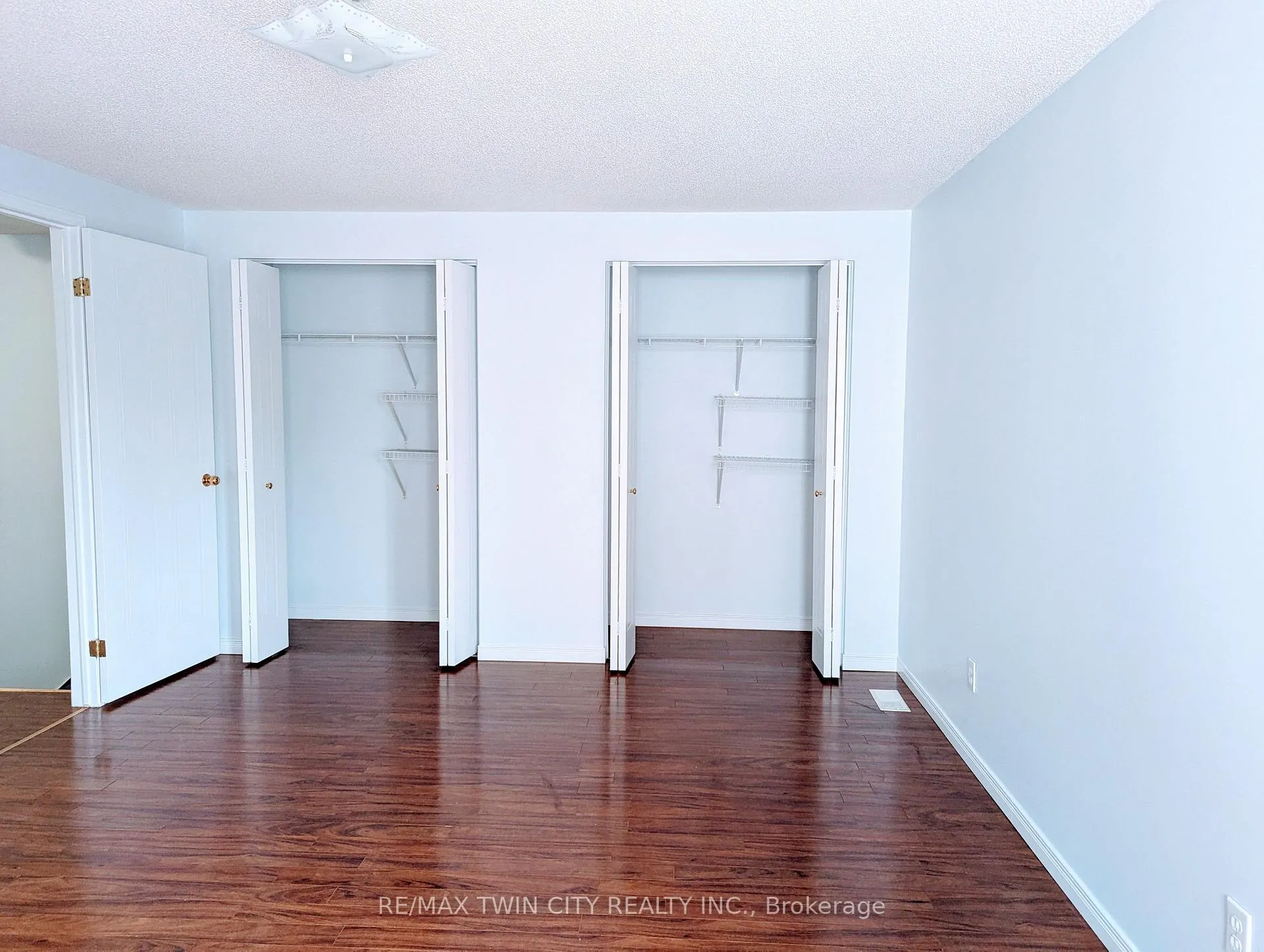Photo 18 of 520 Chablis Drive, Waterloo — HOMEH