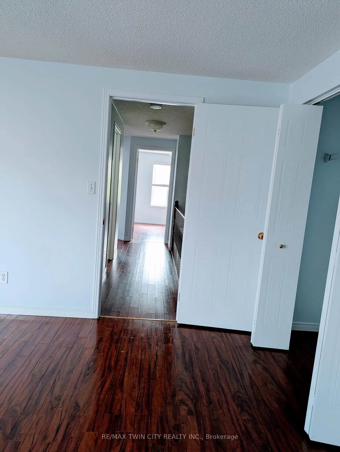 Photo 20 of 520 Chablis Drive, Waterloo — HOMEH