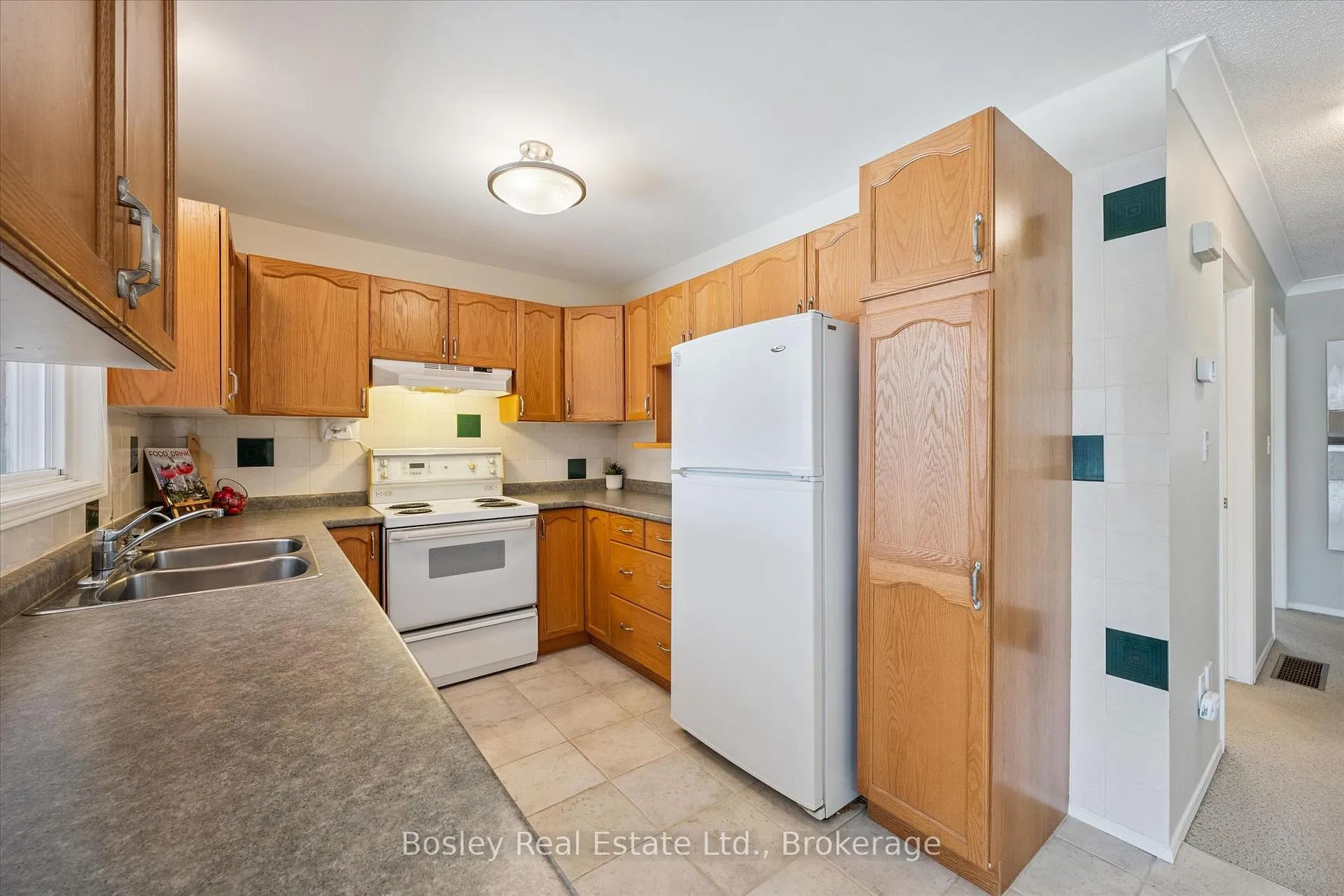 Photo 4 of Unit #29, 1030 Colborne Street E, Brantford — HOMEH