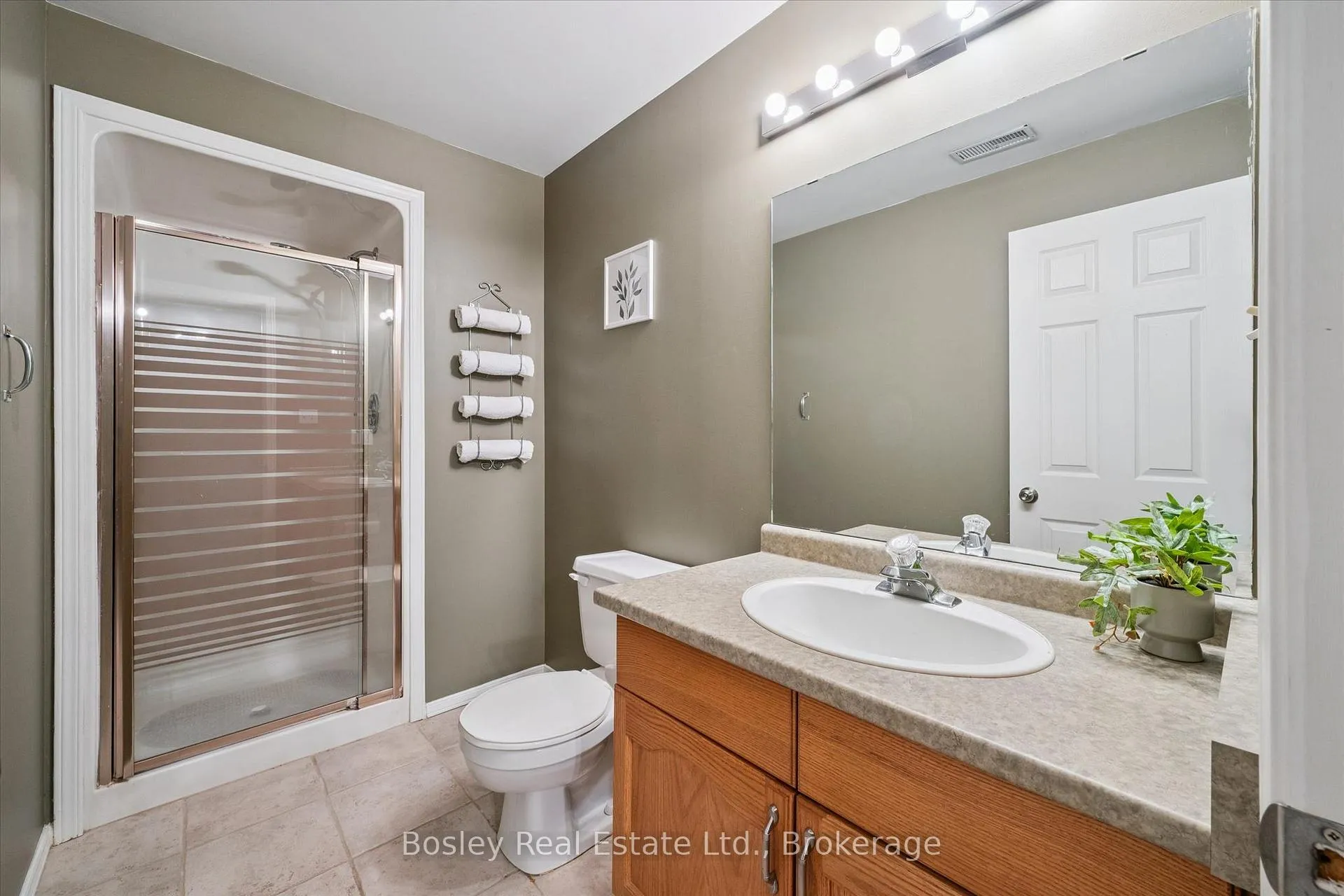 Photo 28 of Unit #29, 1030 Colborne Street E, Brantford — HOMEH