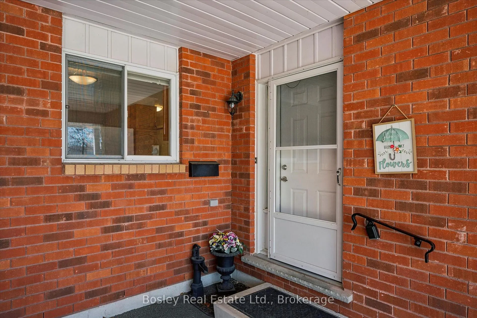 Photo 39 of Unit #29, 1030 Colborne Street E, Brantford — HOMEH