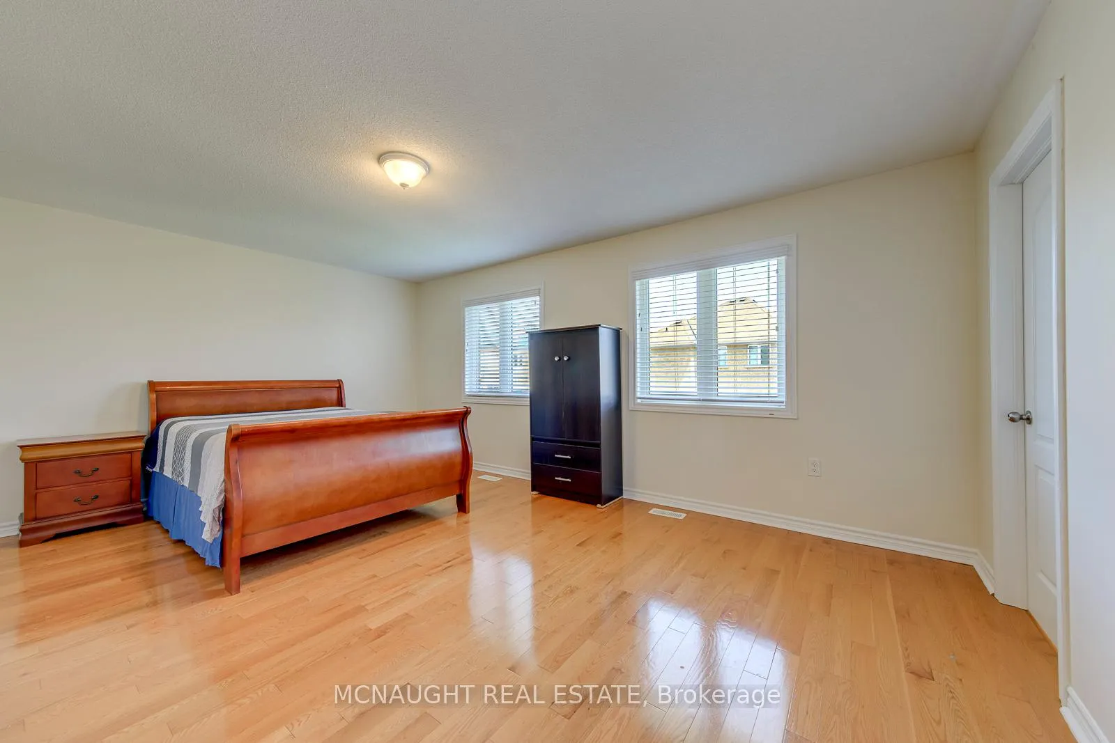 Photo 20 of 200 Bellchase Trail, Brampton, Bram East — HOMEH