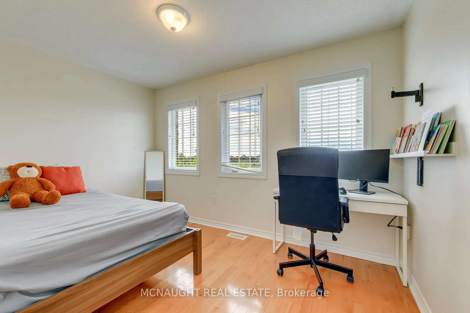 Photo 33 of 200 Bellchase Trail, Brampton, Bram East — HOMEH