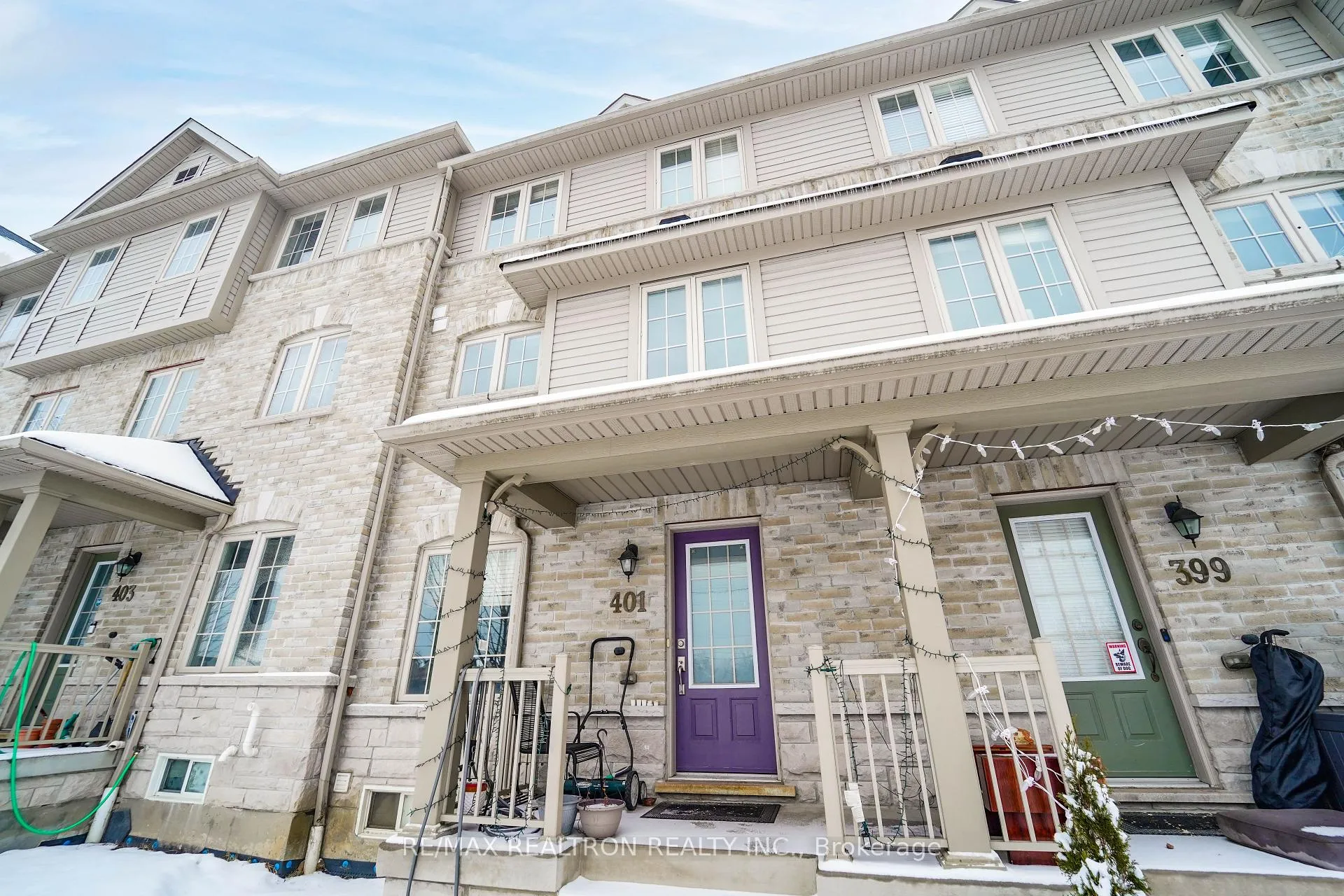 Photo 1 of 401 Rossland Road E, Ajax, Central East — HOMEH