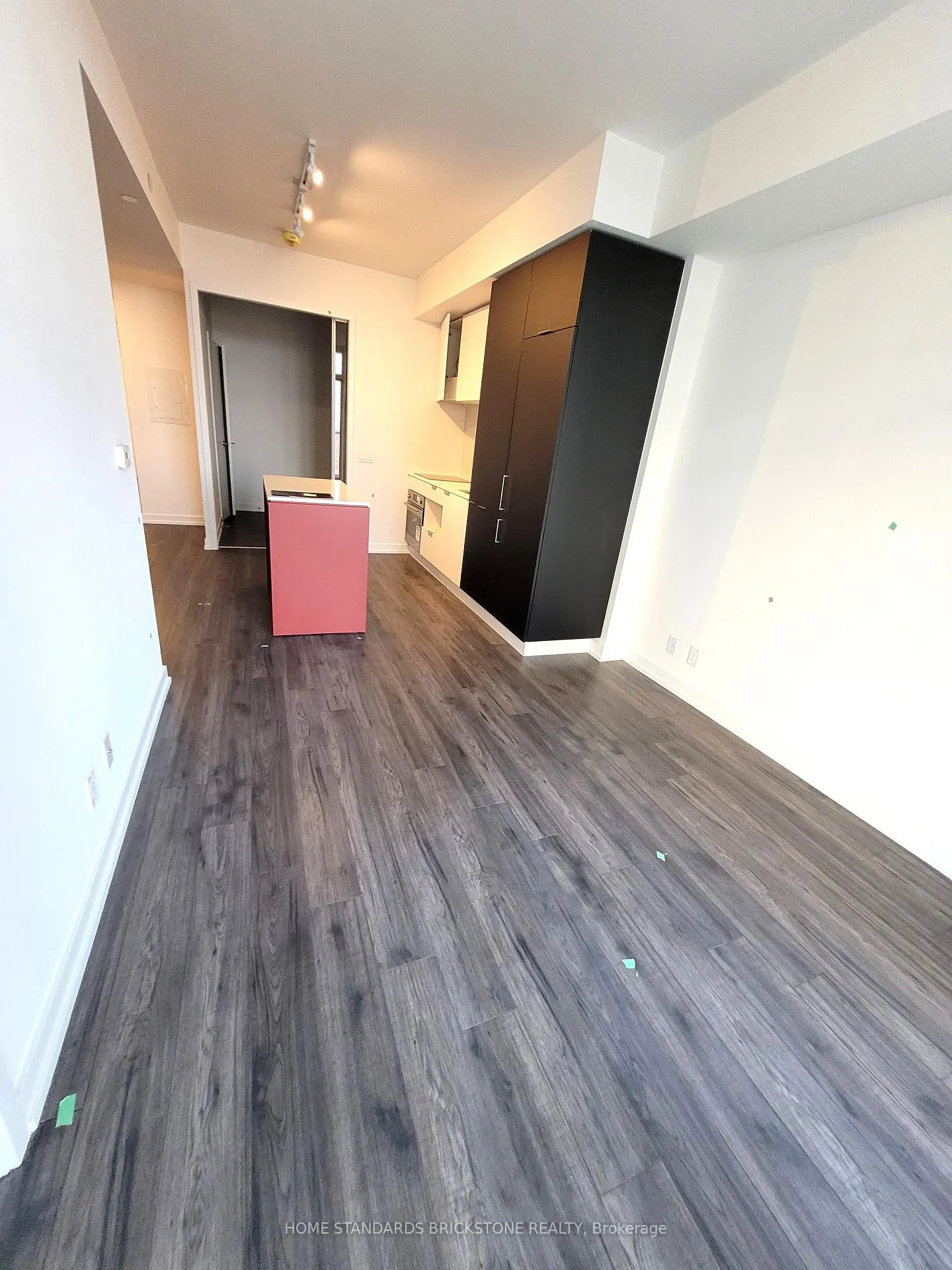 Photo 5 of Unit 1701, 33 Helendale Avenue, Toronto, Yonge-Eglinton — HOMEH