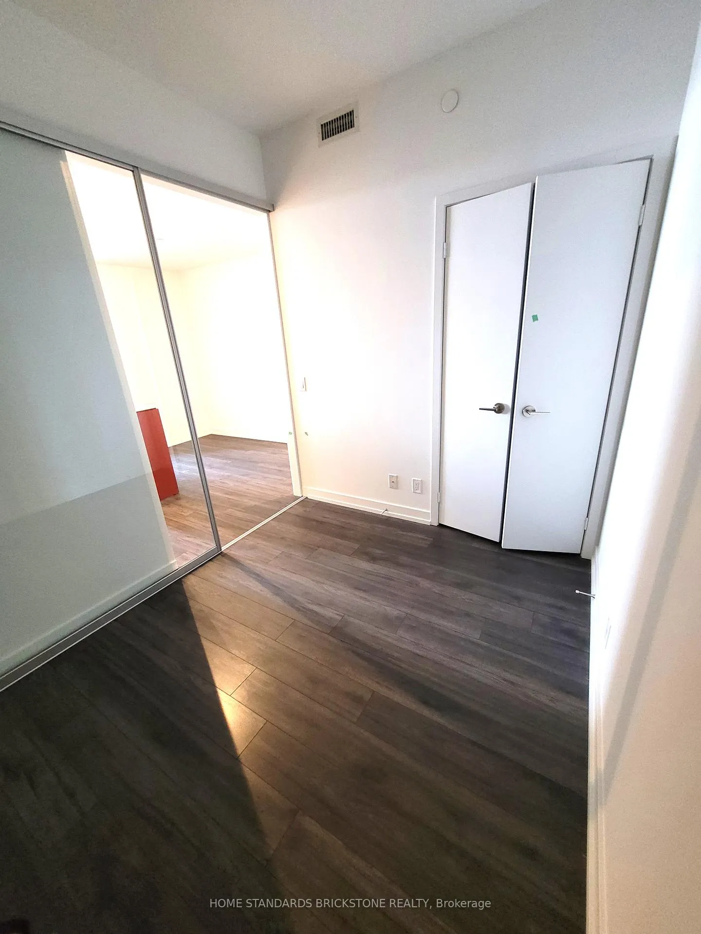 Photo 8 of Unit 1701, 33 Helendale Avenue, Toronto, Yonge-Eglinton — HOMEH