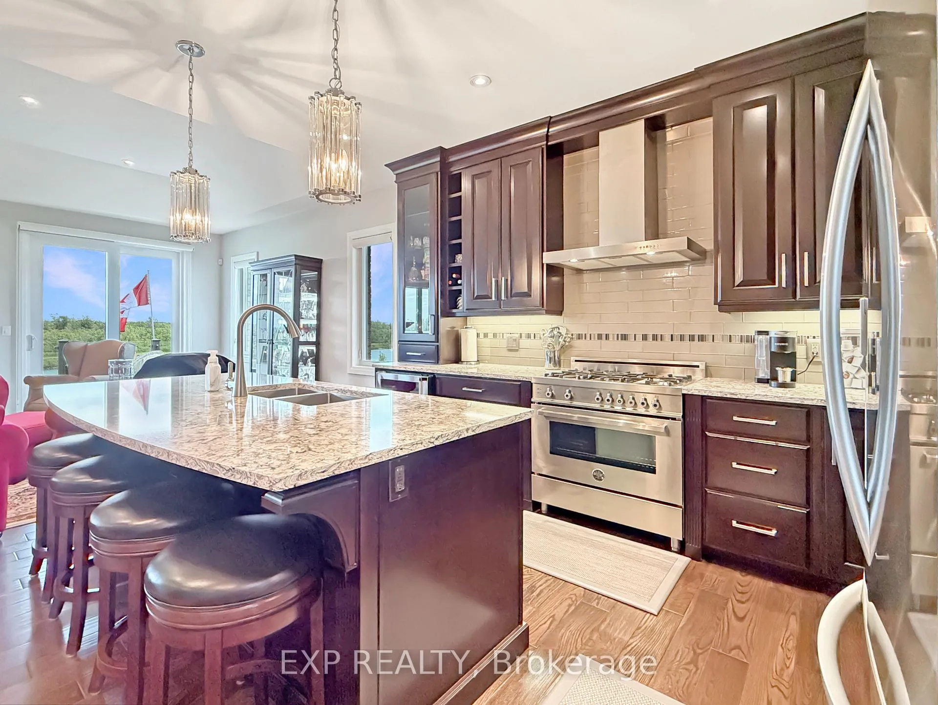 Photo 20 of 121 Turnberry Trail, Welland, Hwy 406/Welland — HOMEH