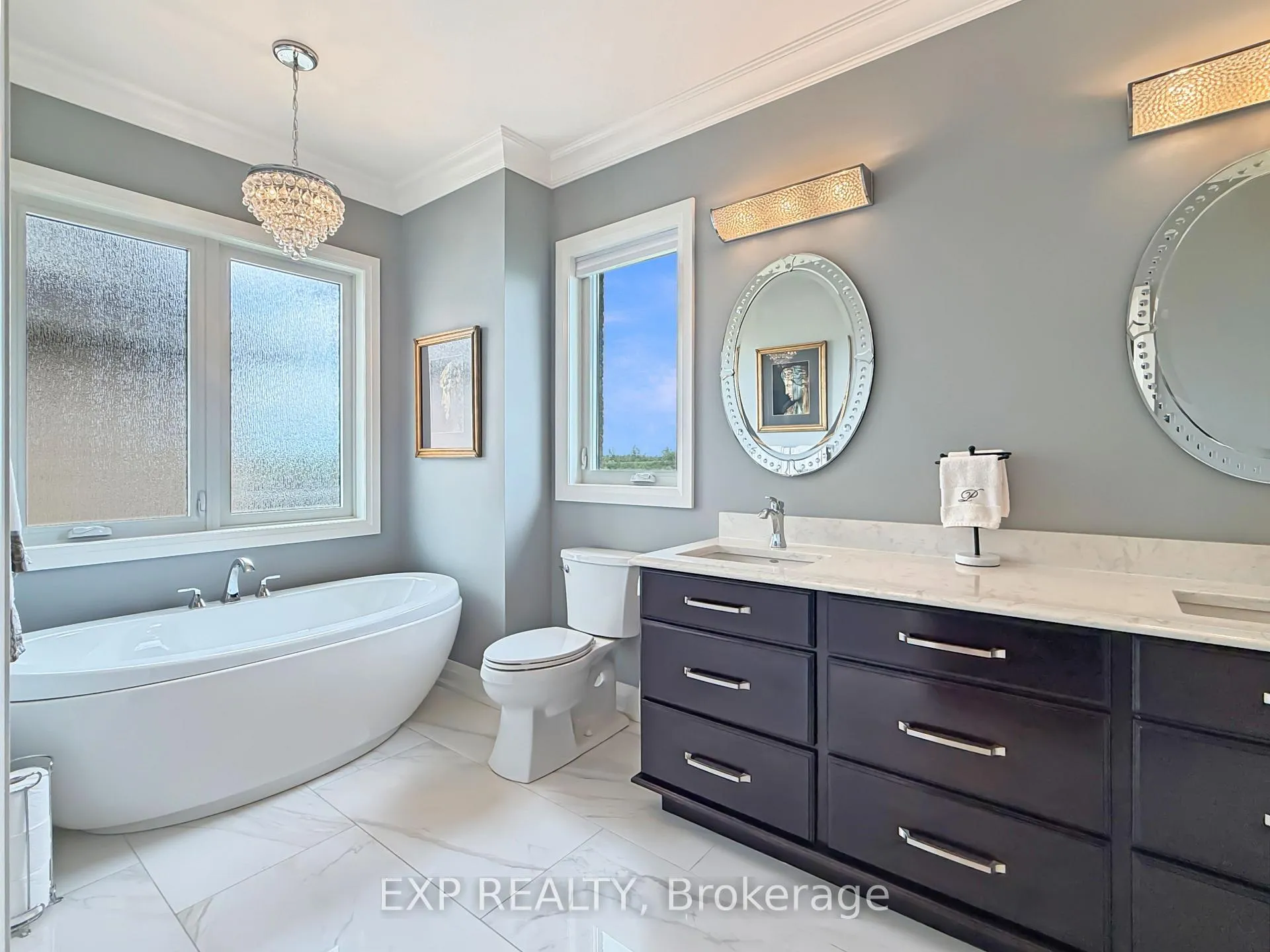 Photo 24 of 121 Turnberry Trail, Welland, Hwy 406/Welland — HOMEH