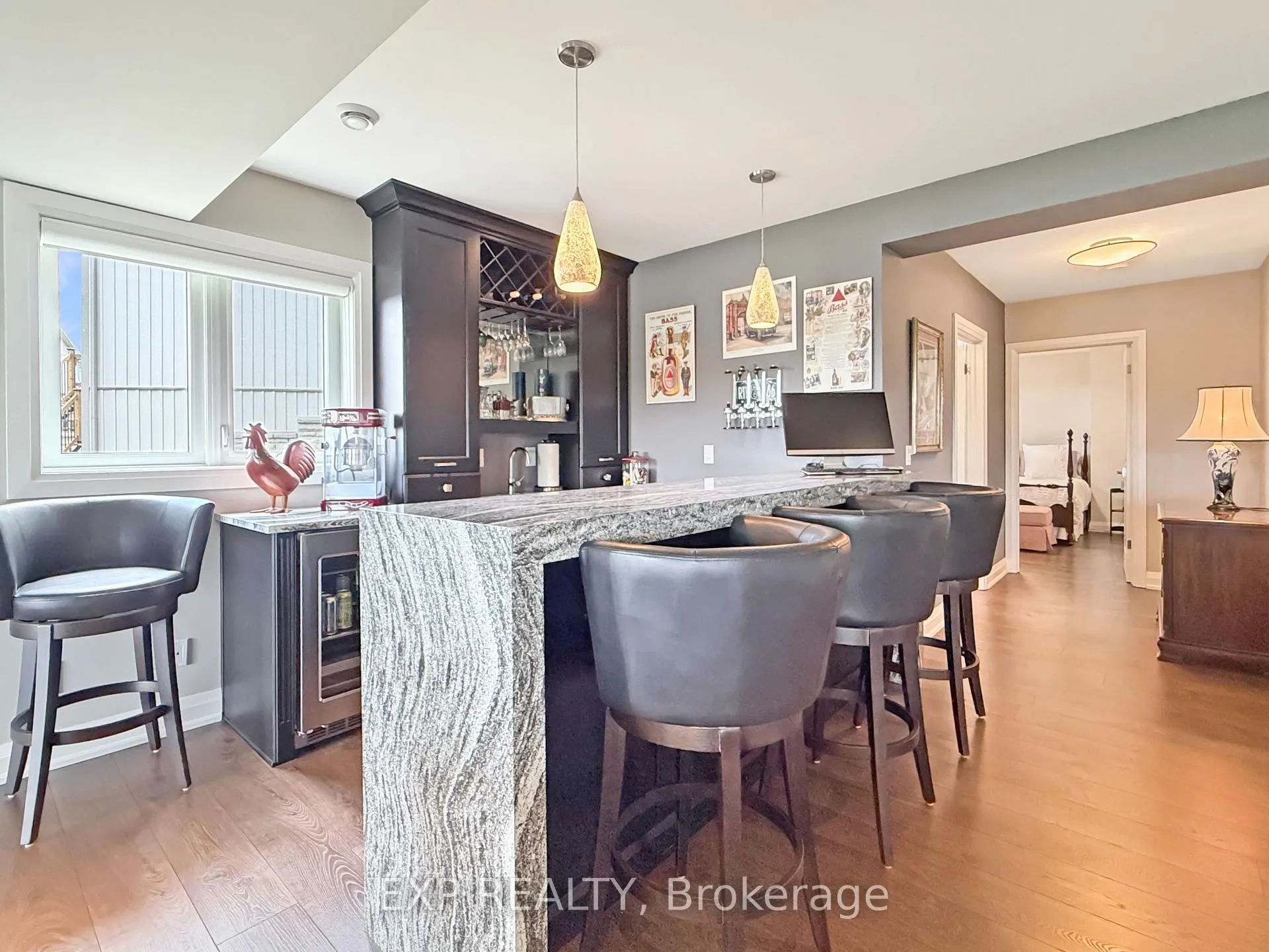 Photo 26 of 121 Turnberry Trail, Welland, Hwy 406/Welland — HOMEH