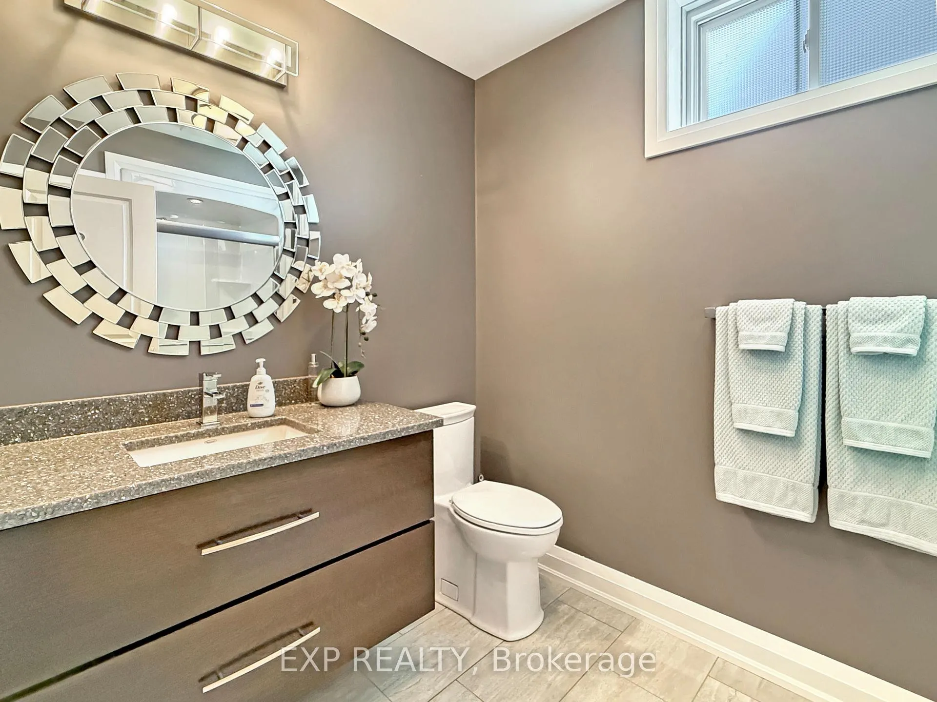 Photo 28 of 121 Turnberry Trail, Welland, Hwy 406/Welland — HOMEH