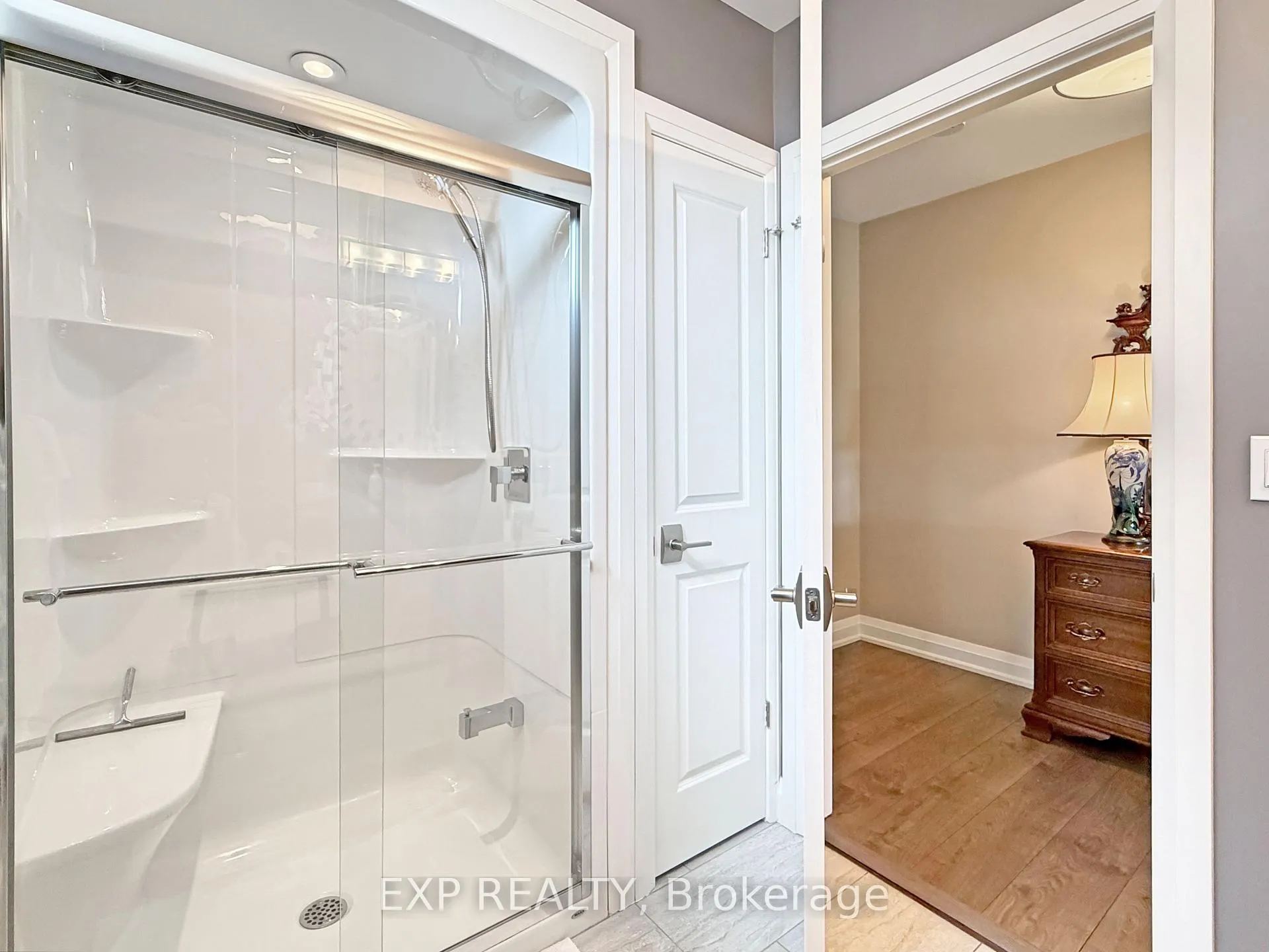 Photo 29 of 121 Turnberry Trail, Welland, Hwy 406/Welland — HOMEH