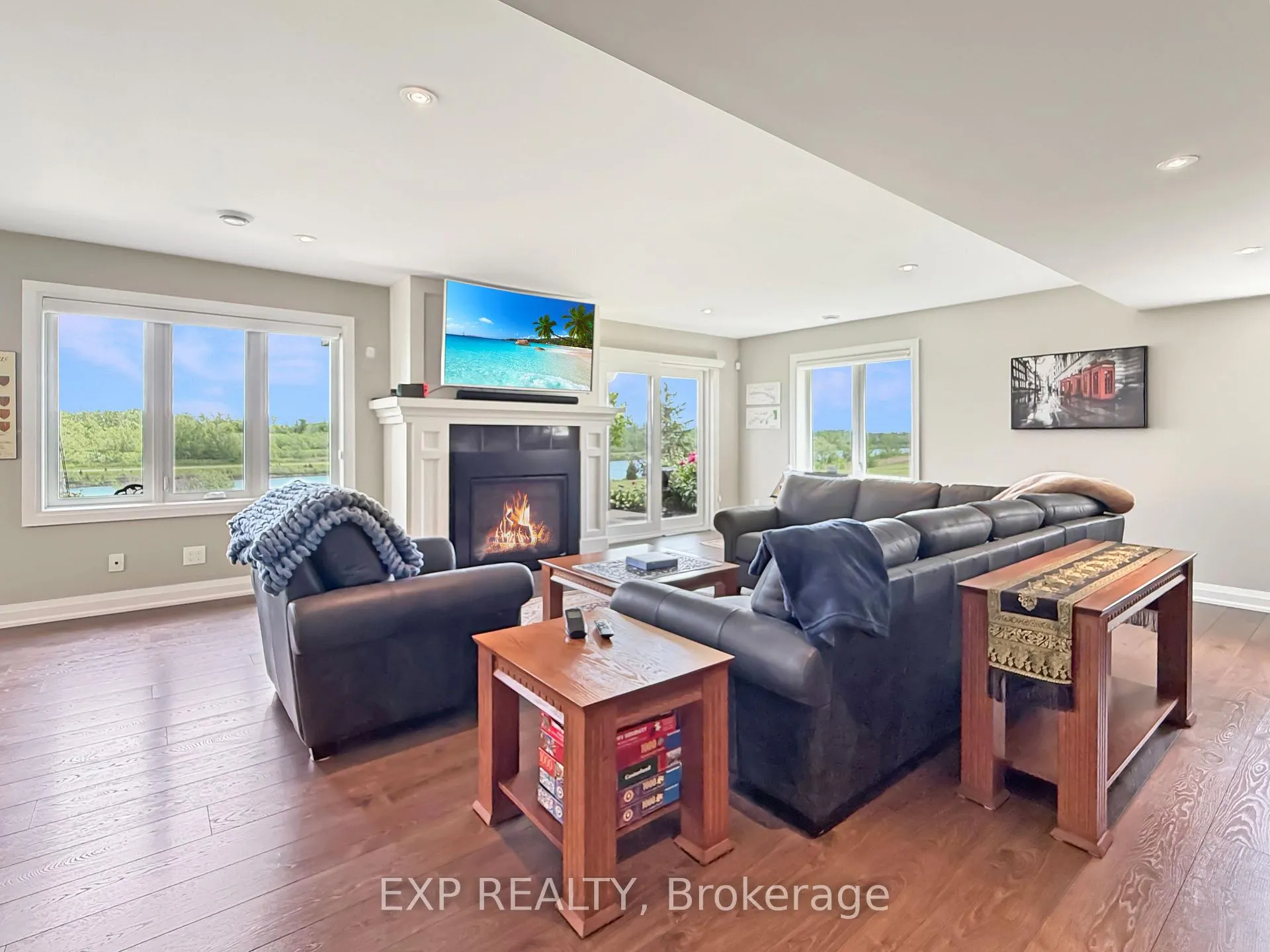 Photo 38 of 121 Turnberry Trail, Welland, Hwy 406/Welland — HOMEH