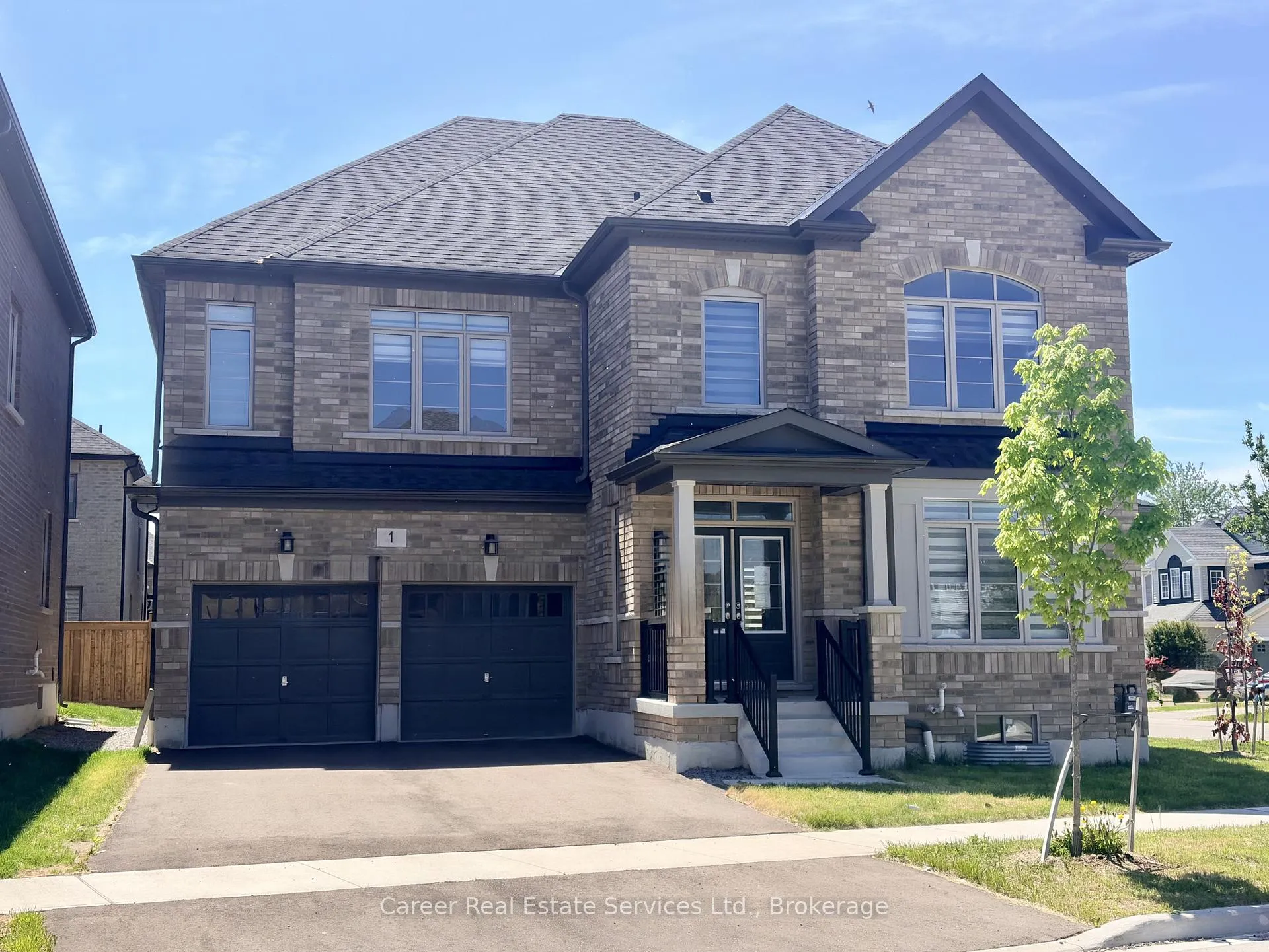 Photo 1 of 1 Waterfront Crescent, Whitby, Port Whitby — HOMEH