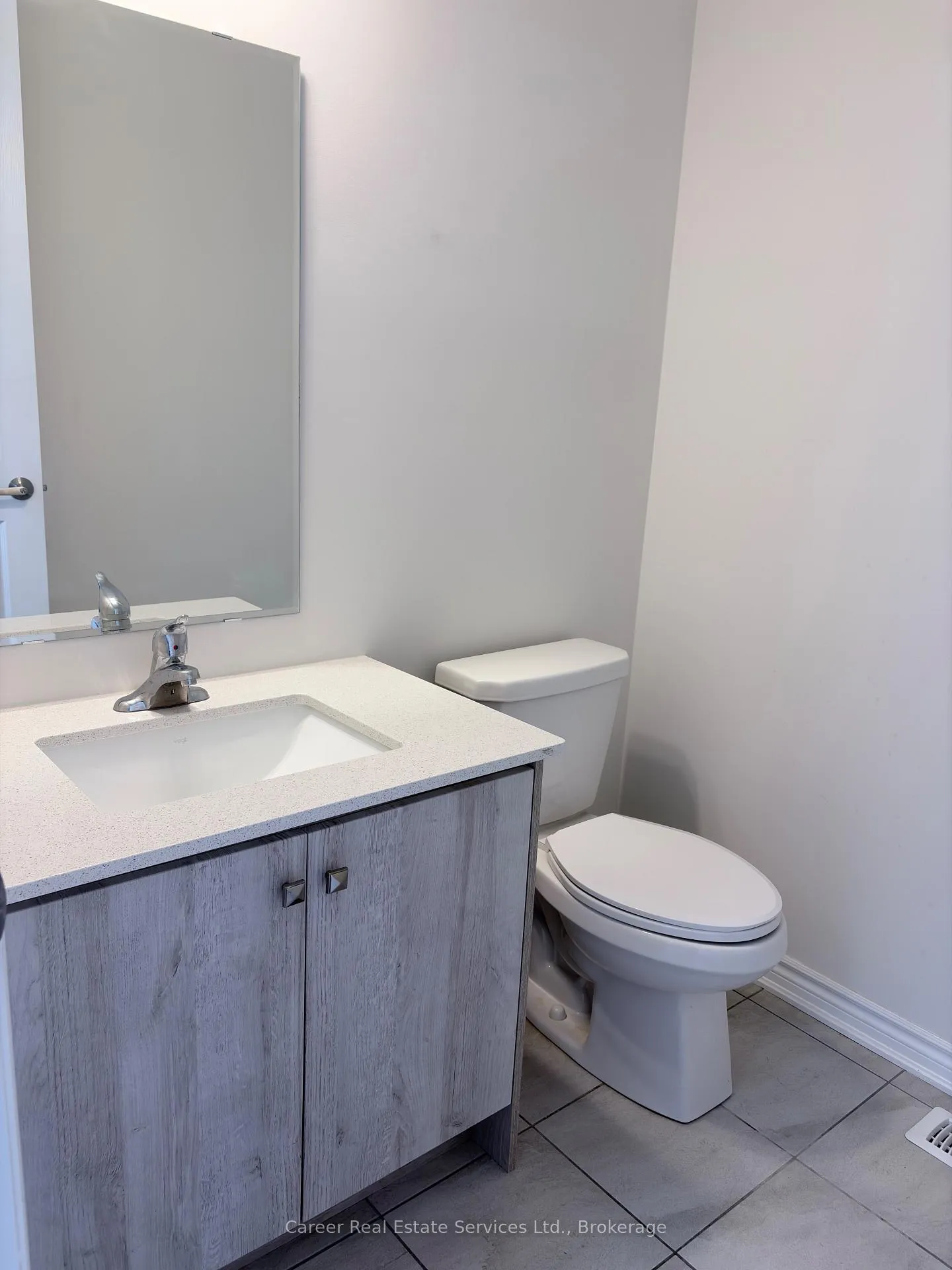Photo 9 of 1 Waterfront Crescent, Whitby, Port Whitby — HOMEH