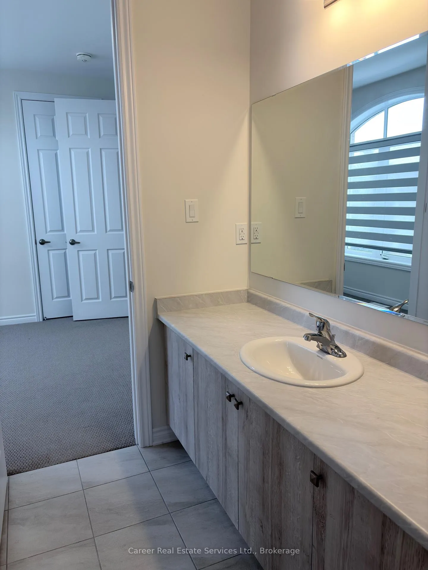 Photo 16 of 1 Waterfront Crescent, Whitby, Port Whitby — HOMEH