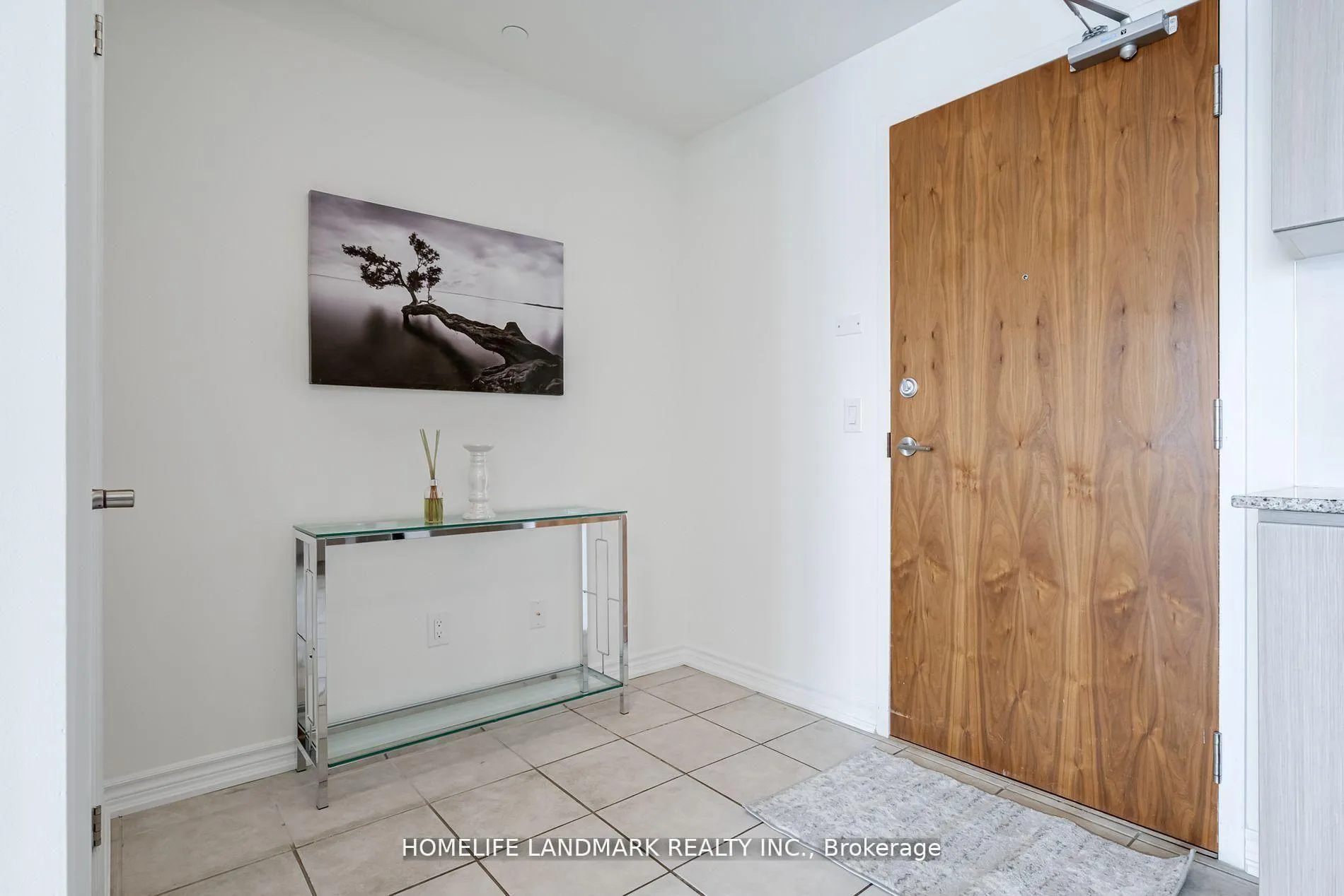Photo 2 of Unit 921, 8323 Kennedy Road, Markham, Village Green-South Unionville — HOMEH