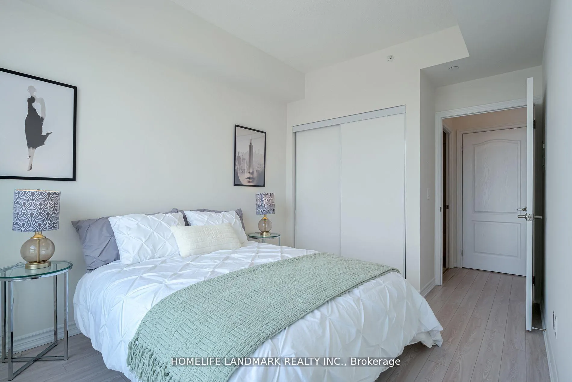 Photo 5 of Unit 921, 8323 Kennedy Road, Markham, Village Green-South Unionville — HOMEH