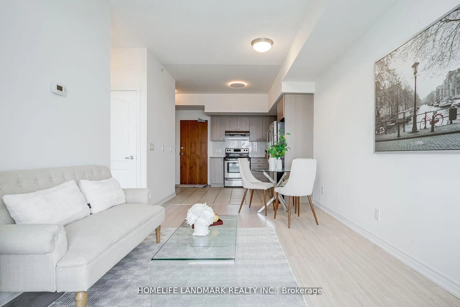 Photo 6 of Unit 921, 8323 Kennedy Road, Markham, Village Green-South Unionville — HOMEH