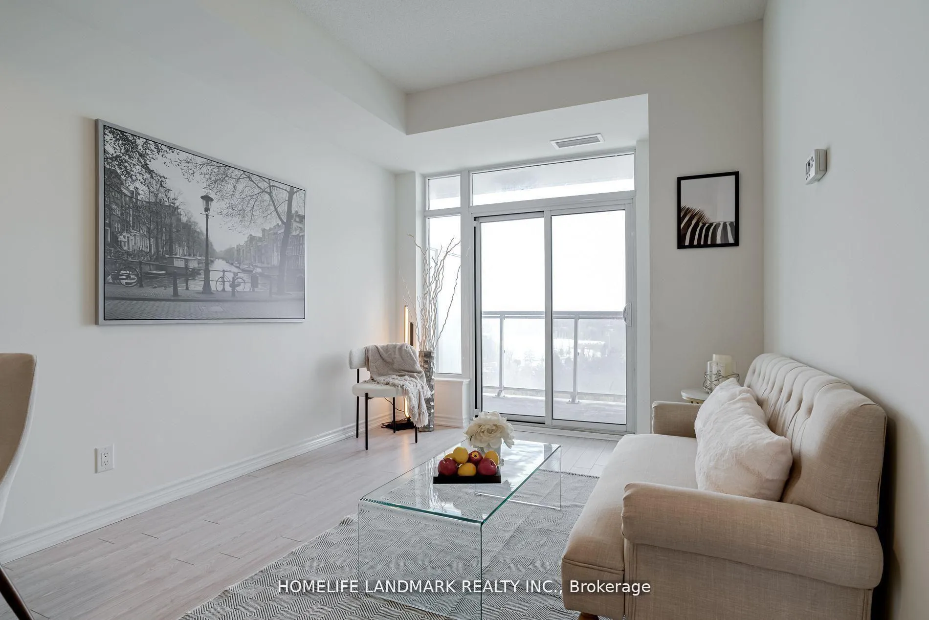 Photo 8 of Unit 921, 8323 Kennedy Road, Markham, Village Green-South Unionville — HOMEH