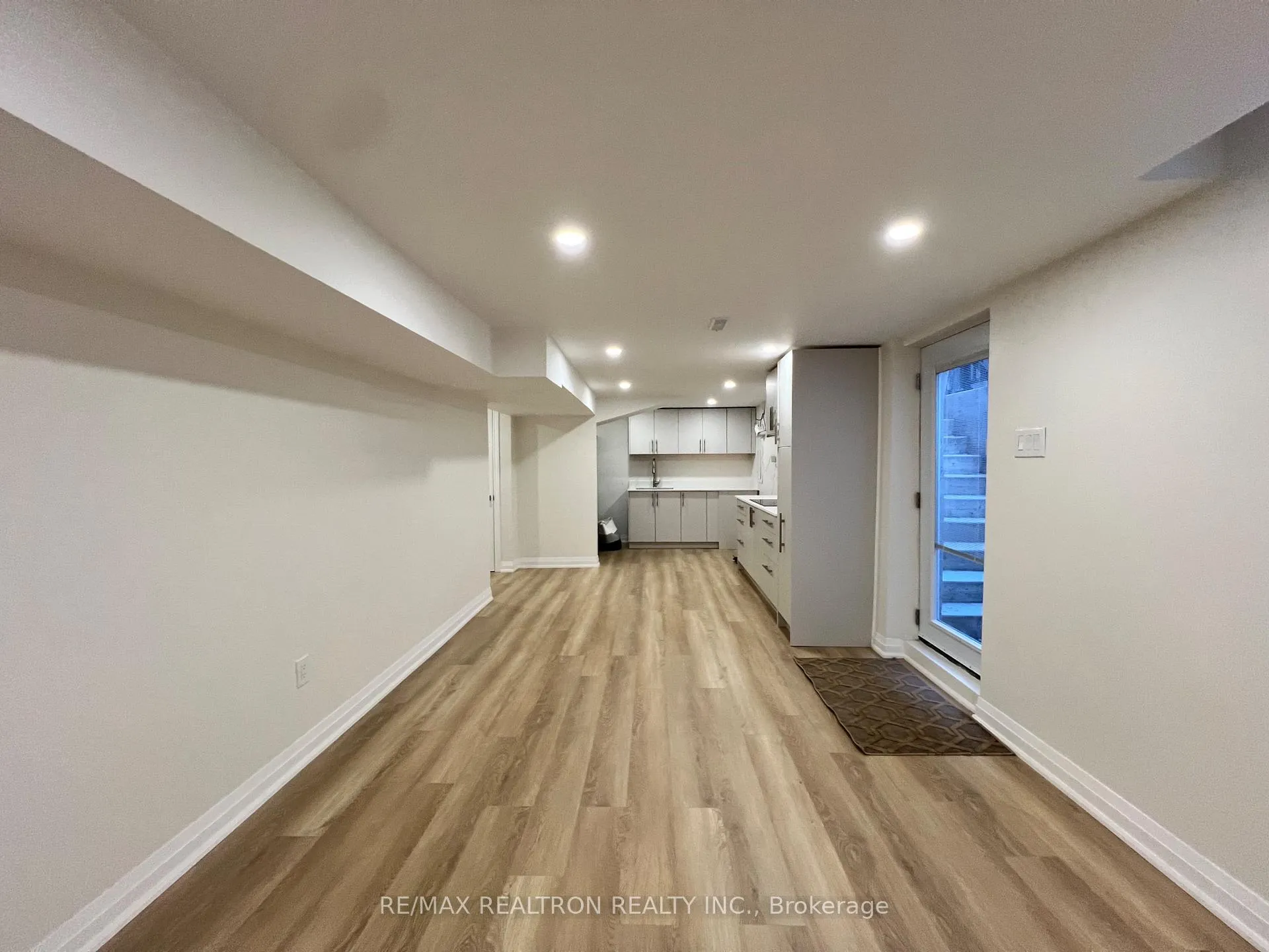 Photo 15 of 8 Trillium Drive, Aurora, Aurora Highlands — HOMEH