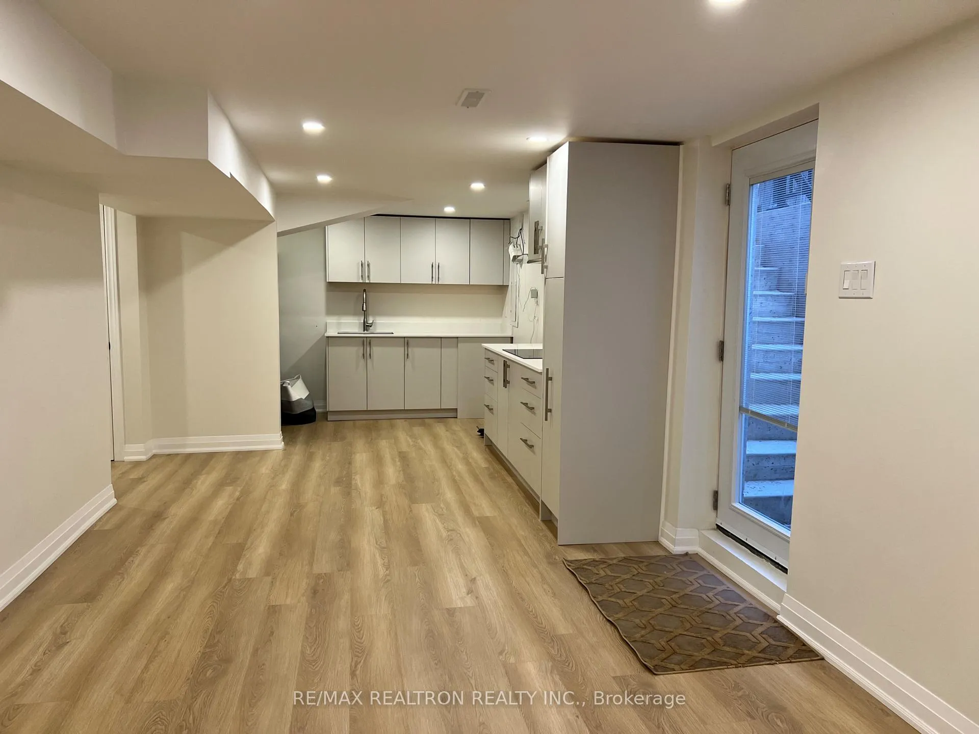 Photo 16 of 8 Trillium Drive, Aurora, Aurora Highlands — HOMEH