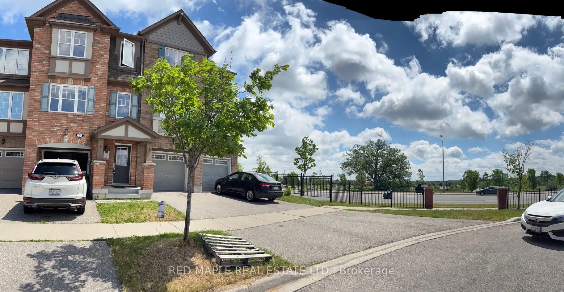Photo 1 of 3 Vanhorne Close, Brampton, Northwest Brampton — HOMEH