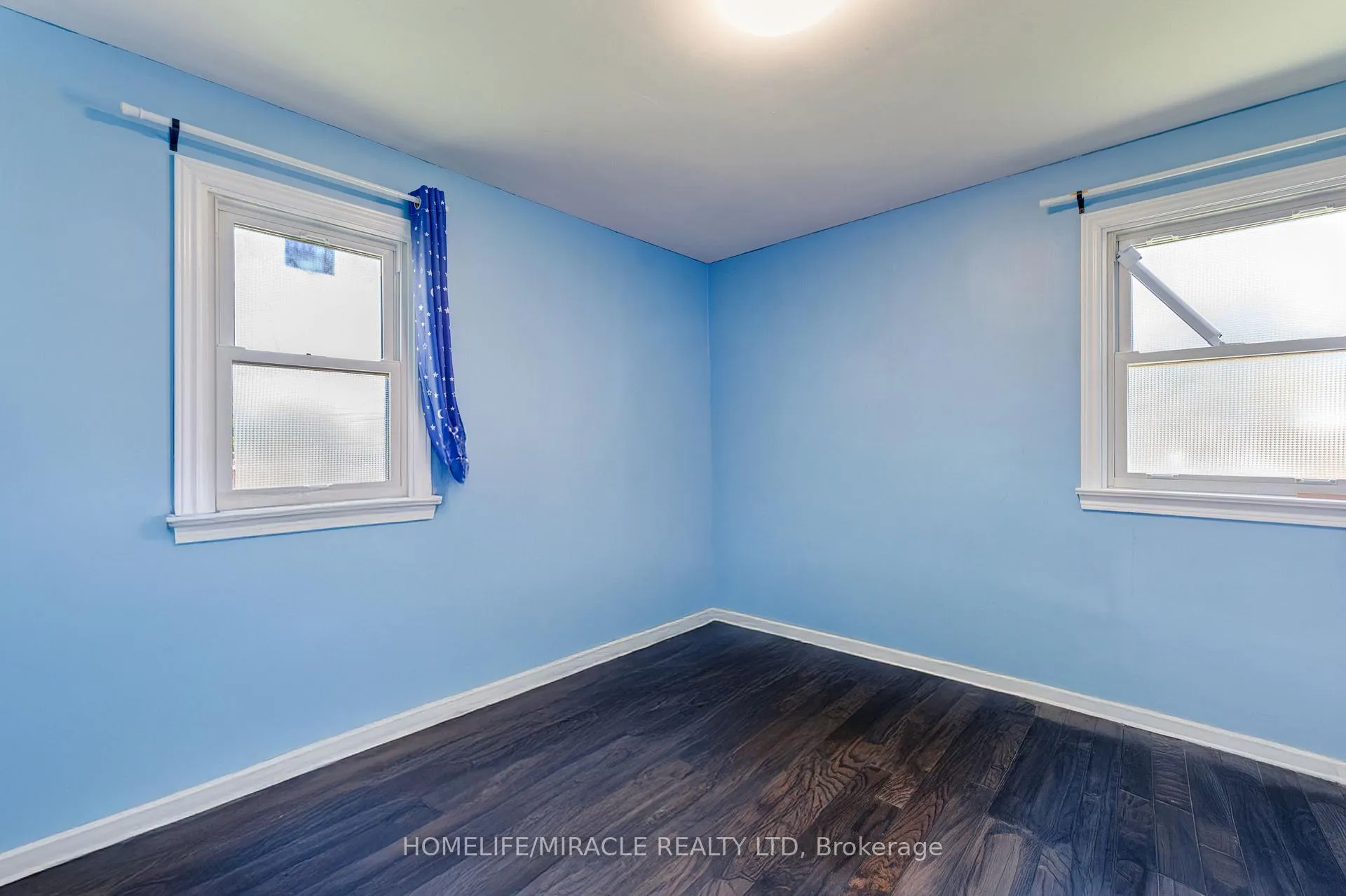 Photo 10 of 544 Adelaide Avenue W, Oshawa, Stevenson — HOMEH