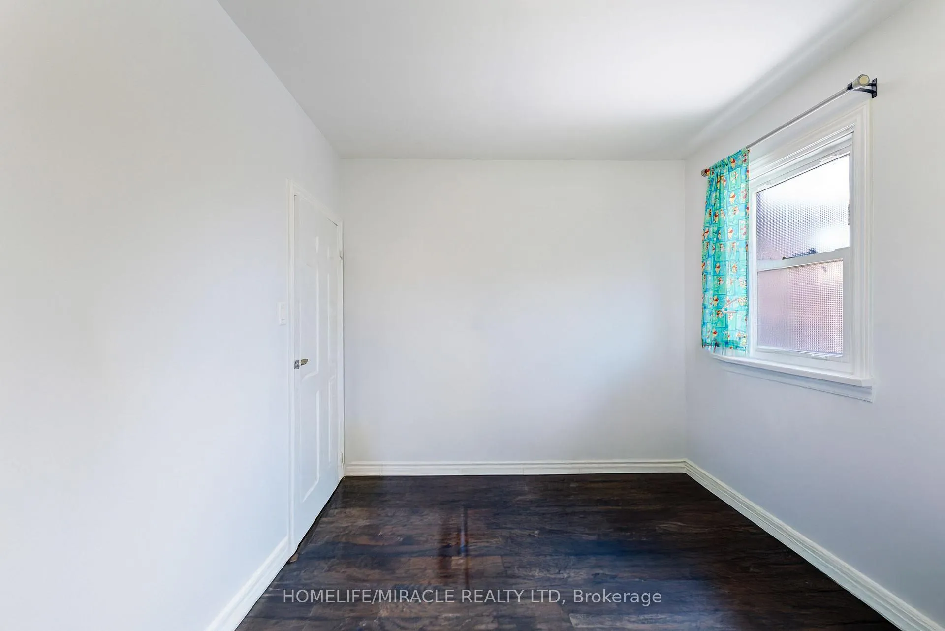 Photo 15 of 544 Adelaide Avenue W, Oshawa, Stevenson — HOMEH