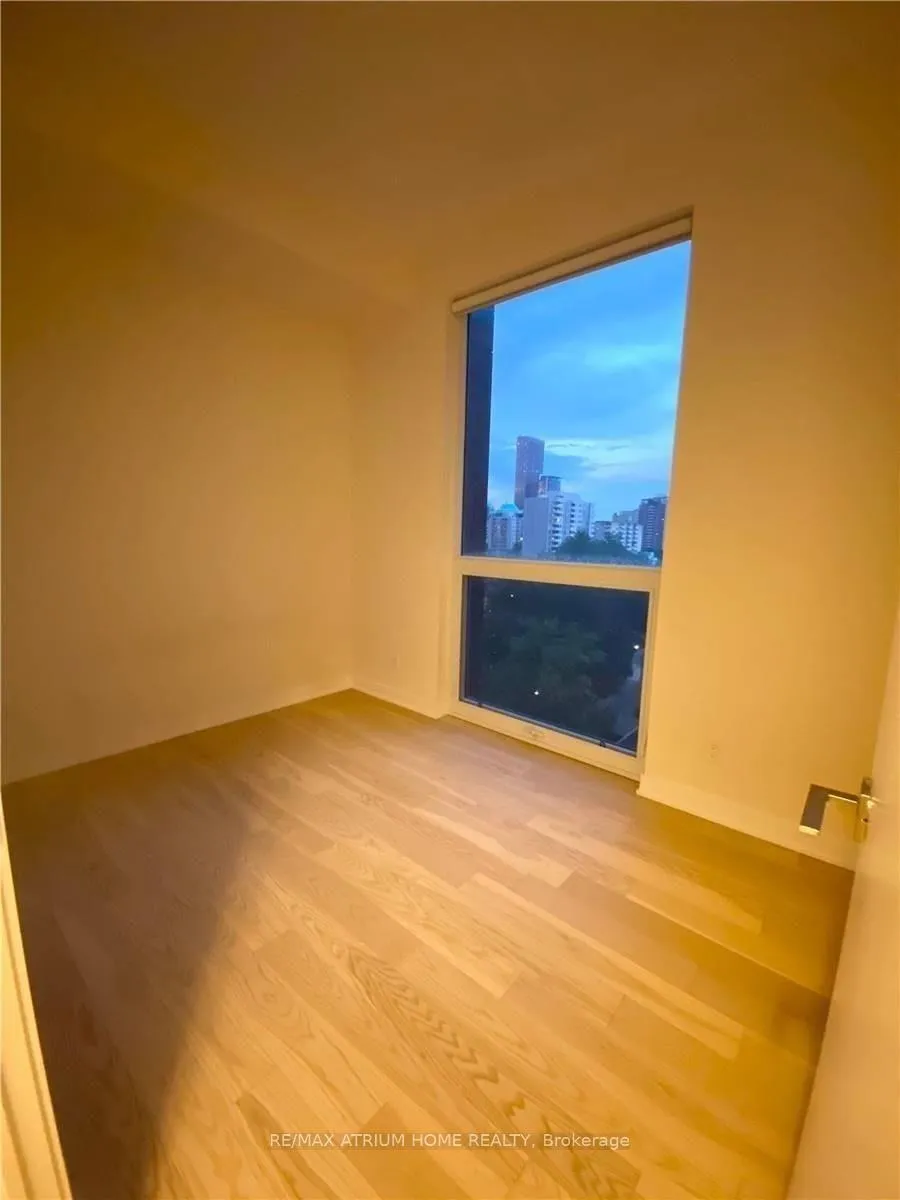 Photo 7 of Unit 806, 17 Dundonald Street, Toronto, Church-Yonge Corridor — HOMEH