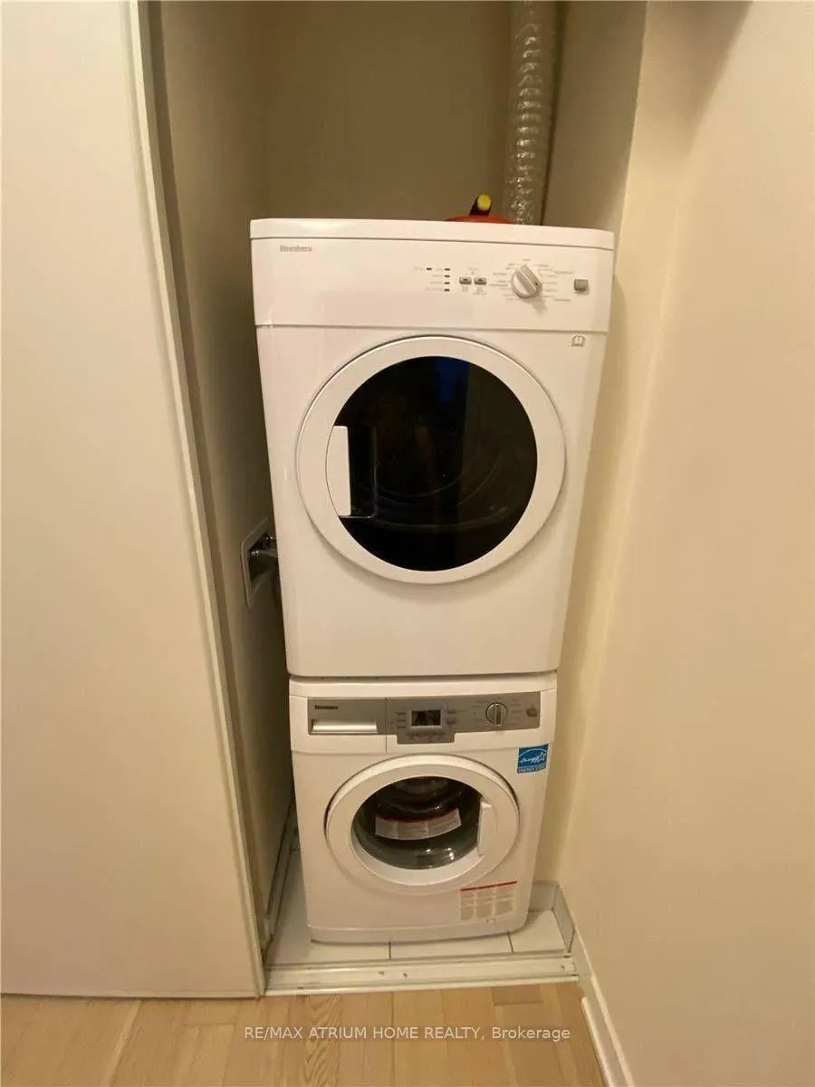 Photo 10 of Unit 806, 17 Dundonald Street, Toronto, Church-Yonge Corridor — HOMEH