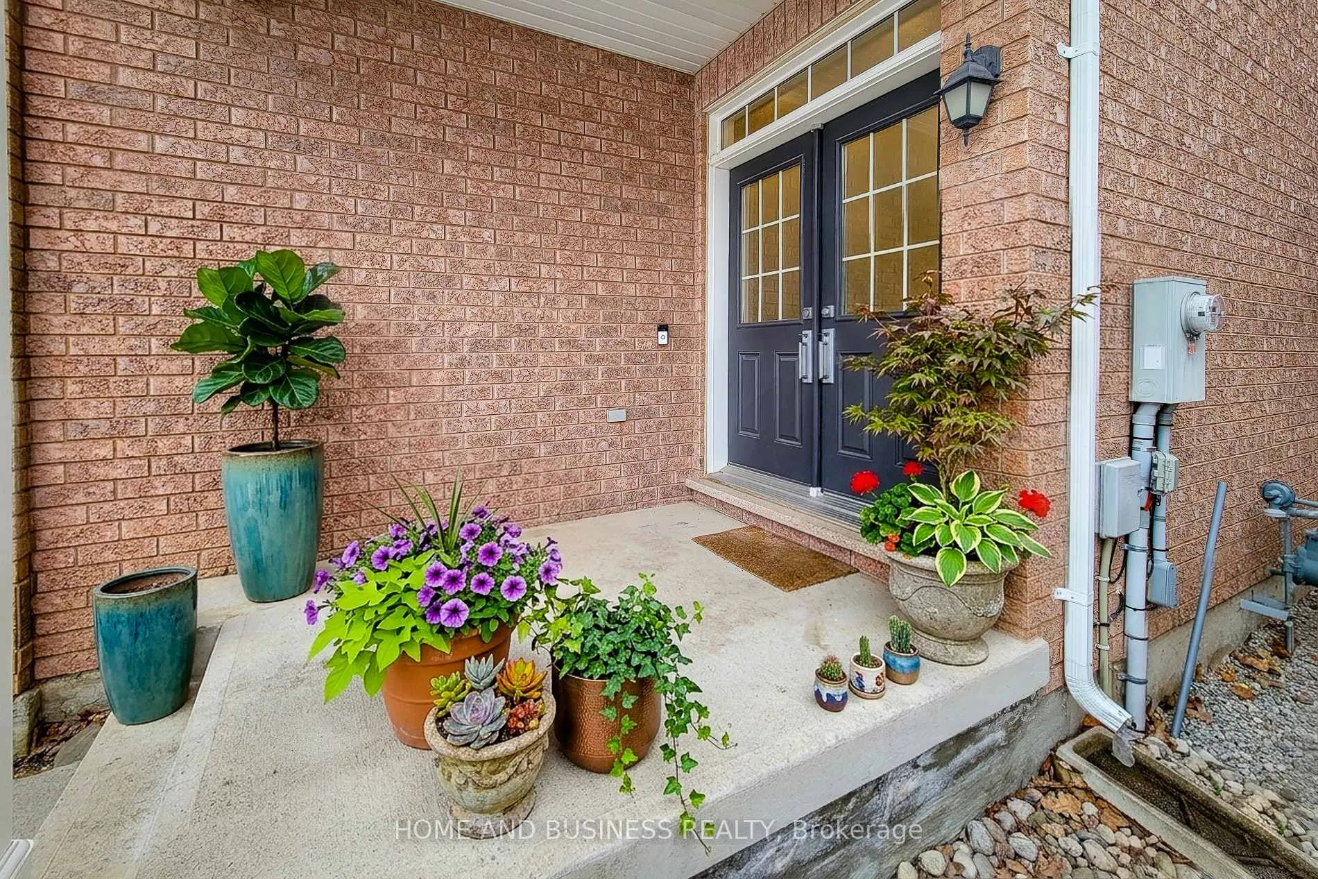 Photo 3 of 913 Mcewan Drive, Milton, Coates — HOMEH