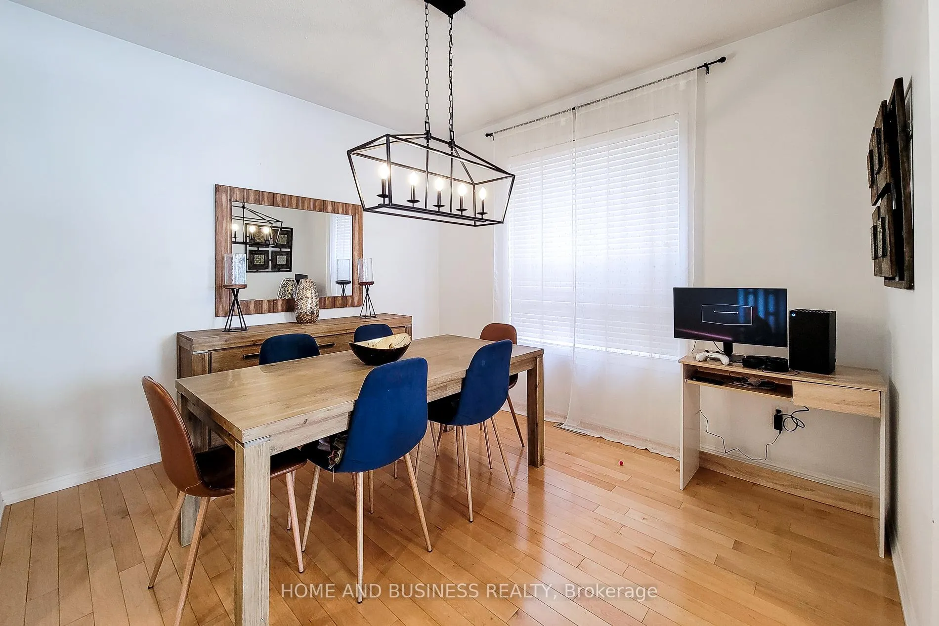 Photo 6 of 913 Mcewan Drive, Milton, Coates — HOMEH