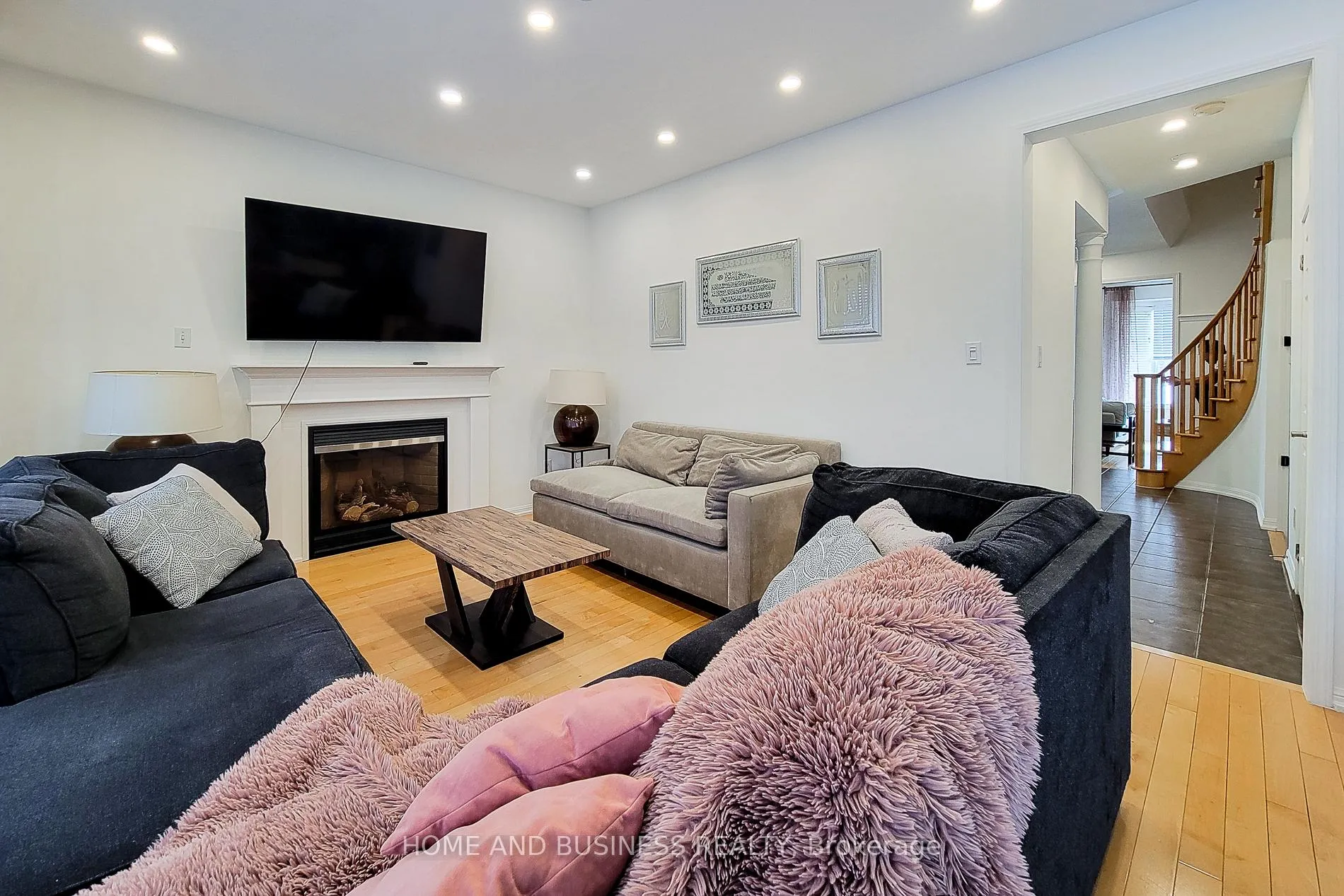 Photo 8 of 913 Mcewan Drive, Milton, Coates — HOMEH