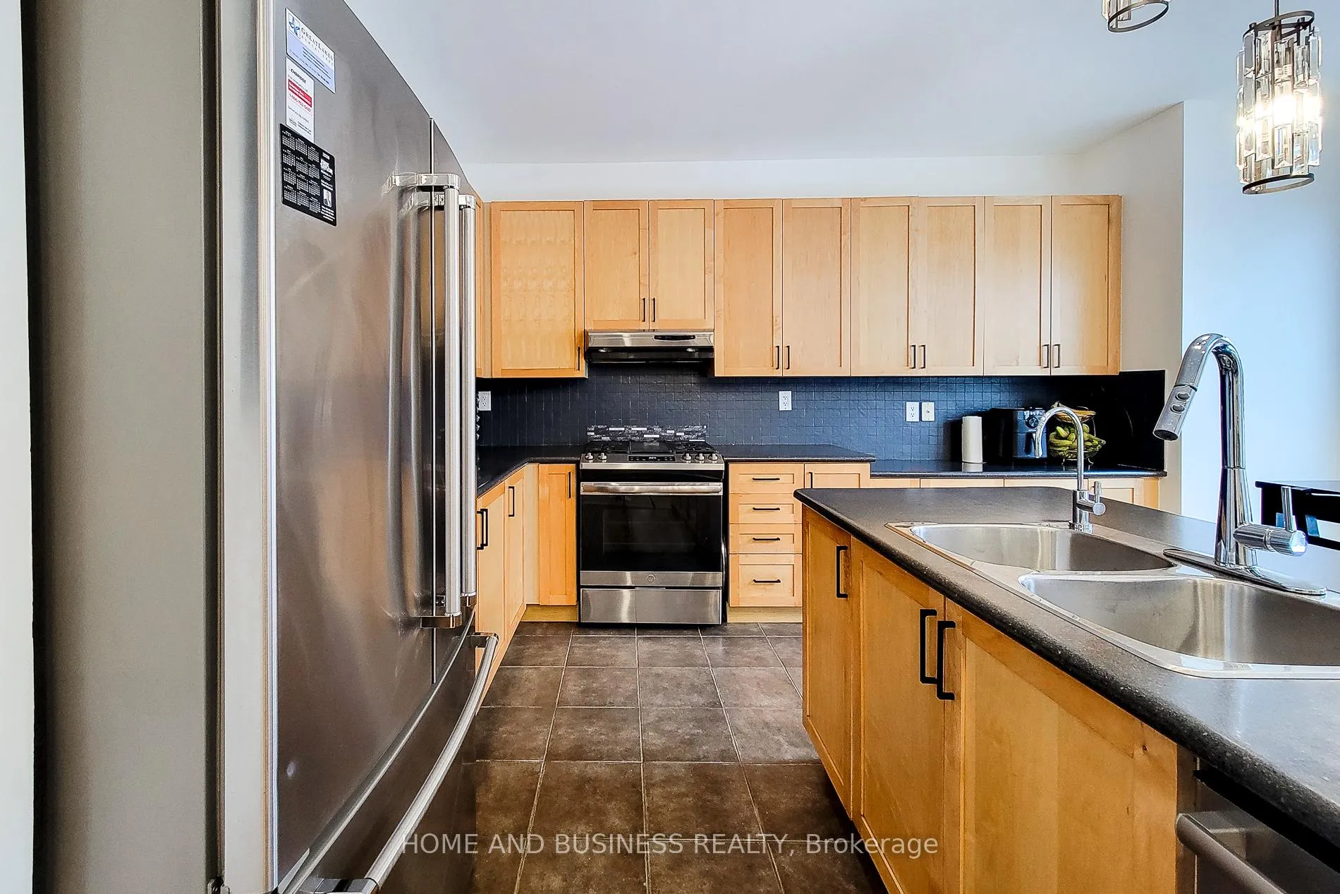 Photo 13 of 913 Mcewan Drive, Milton, Coates — HOMEH