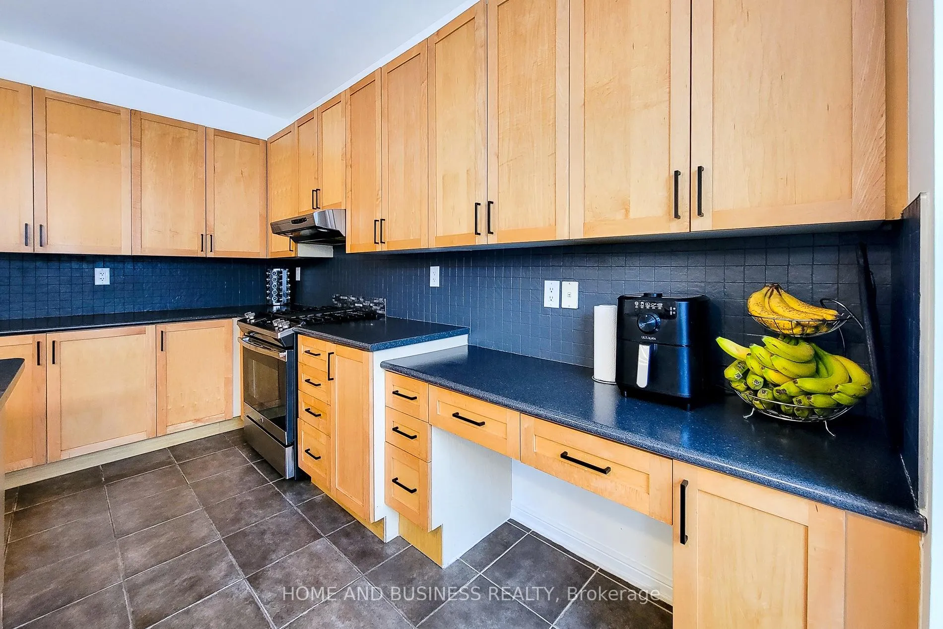 Photo 14 of 913 Mcewan Drive, Milton, Coates — HOMEH