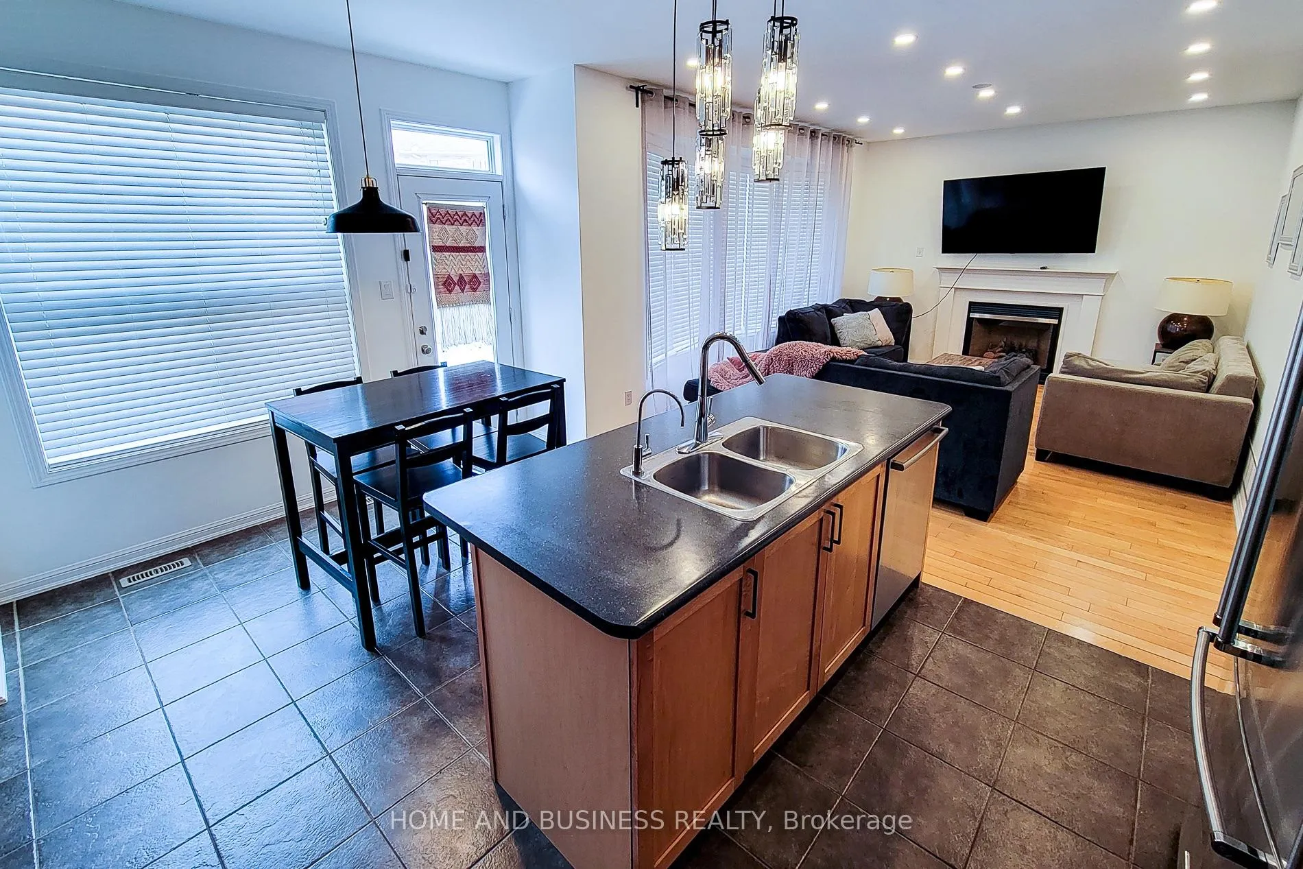 Photo 15 of 913 Mcewan Drive, Milton, Coates — HOMEH