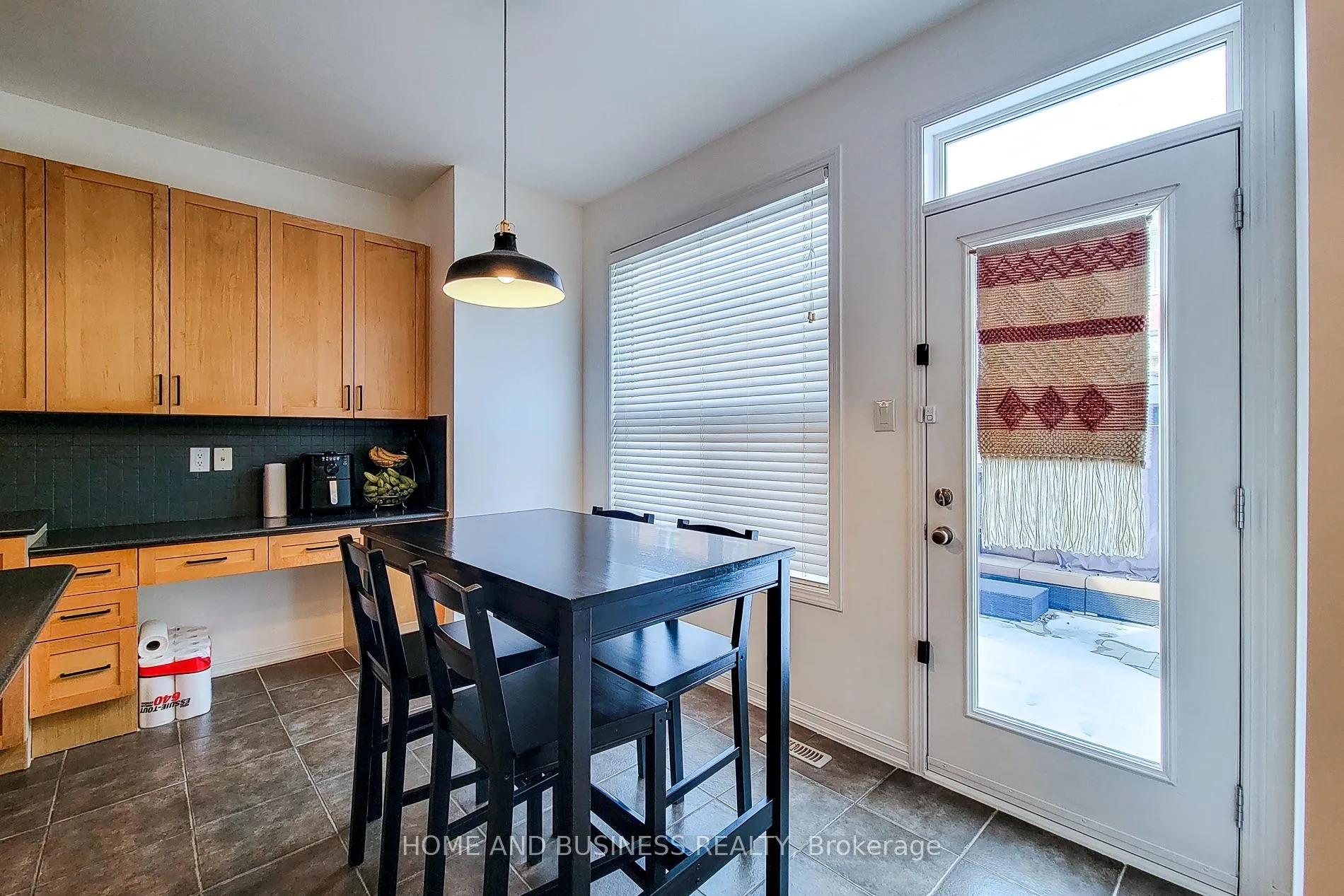 Photo 17 of 913 Mcewan Drive, Milton, Coates — HOMEH