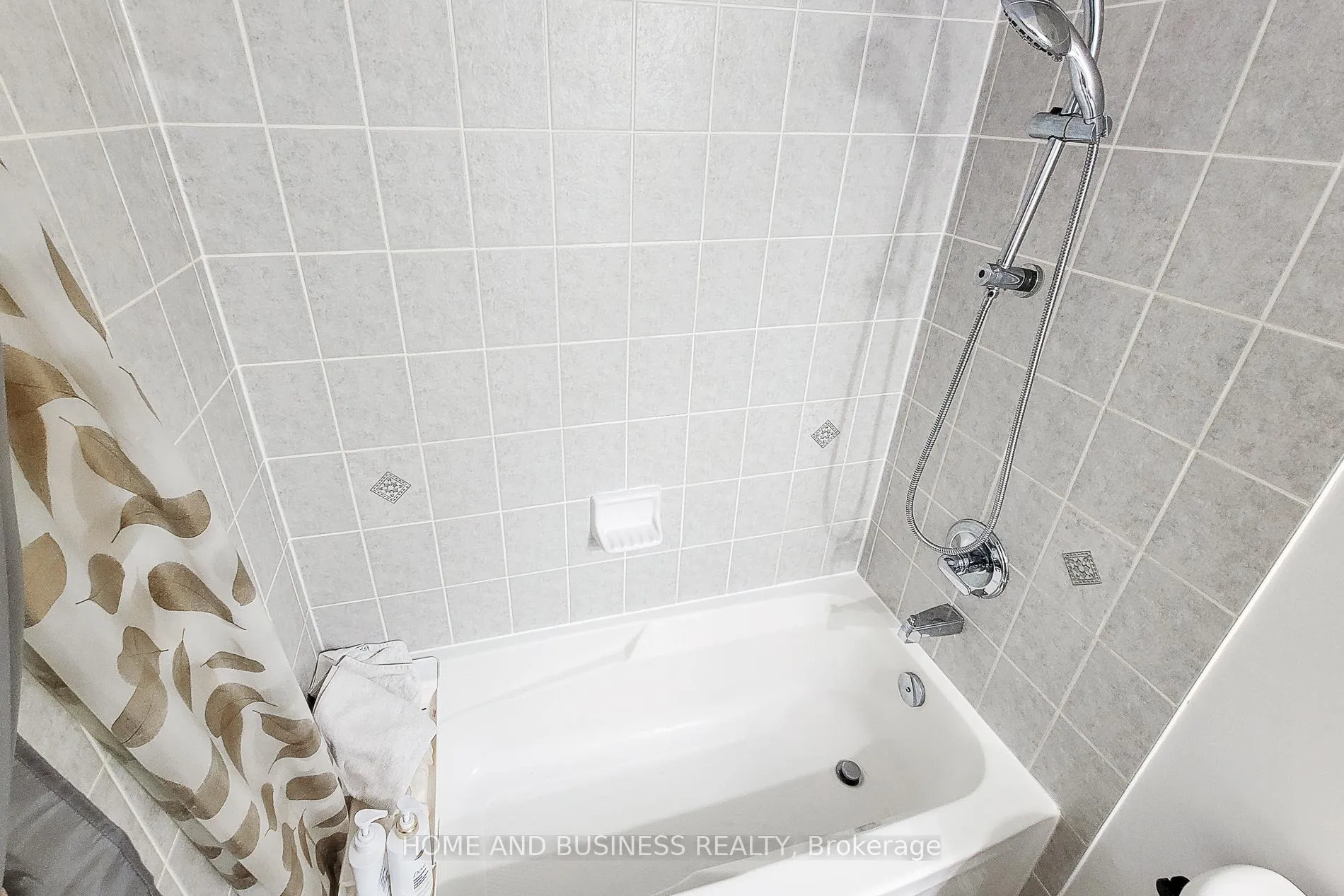 Photo 32 of 913 Mcewan Drive, Milton, Coates — HOMEH
