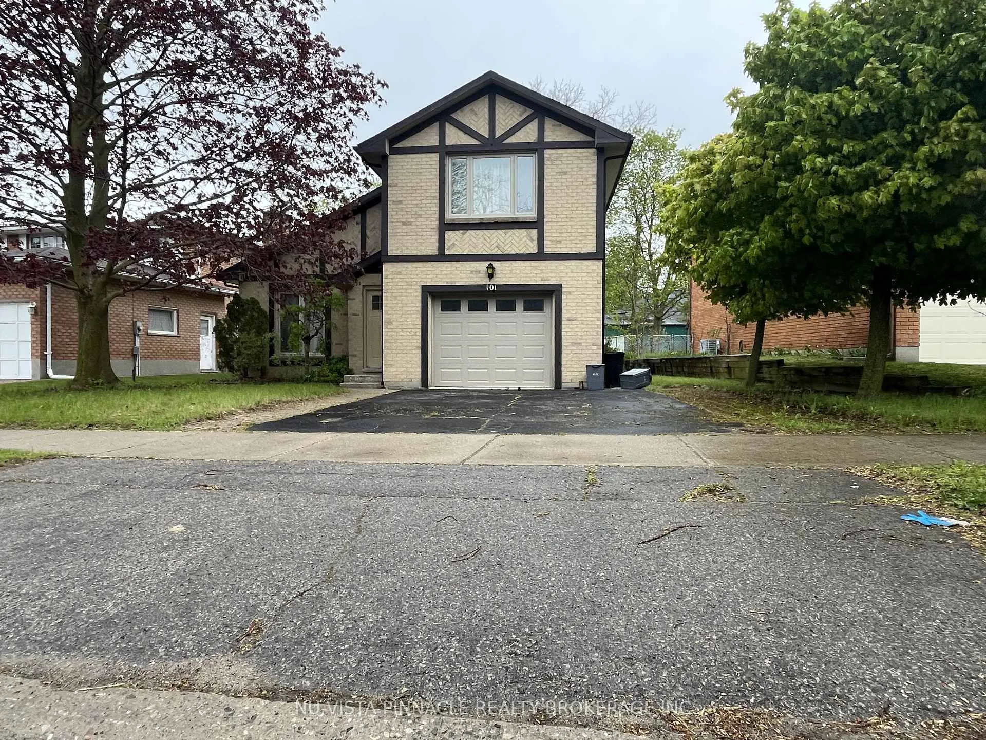 Photo 2 of 101 Castlegrove Boulevard, London, North K — HOMEH