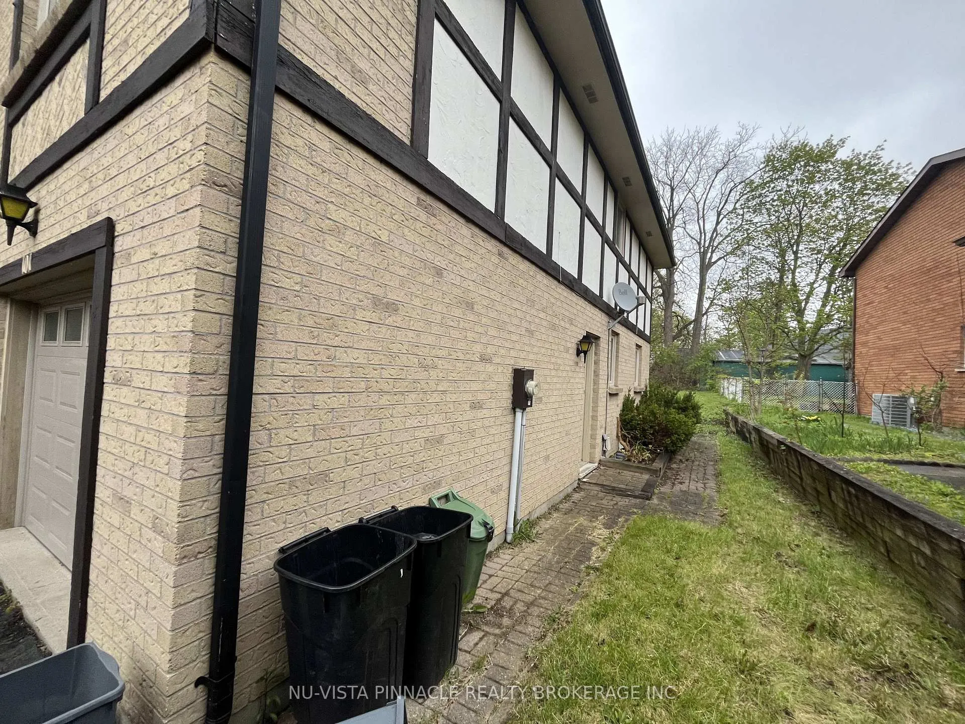 Photo 5 of 101 Castlegrove Boulevard, London, North K — HOMEH