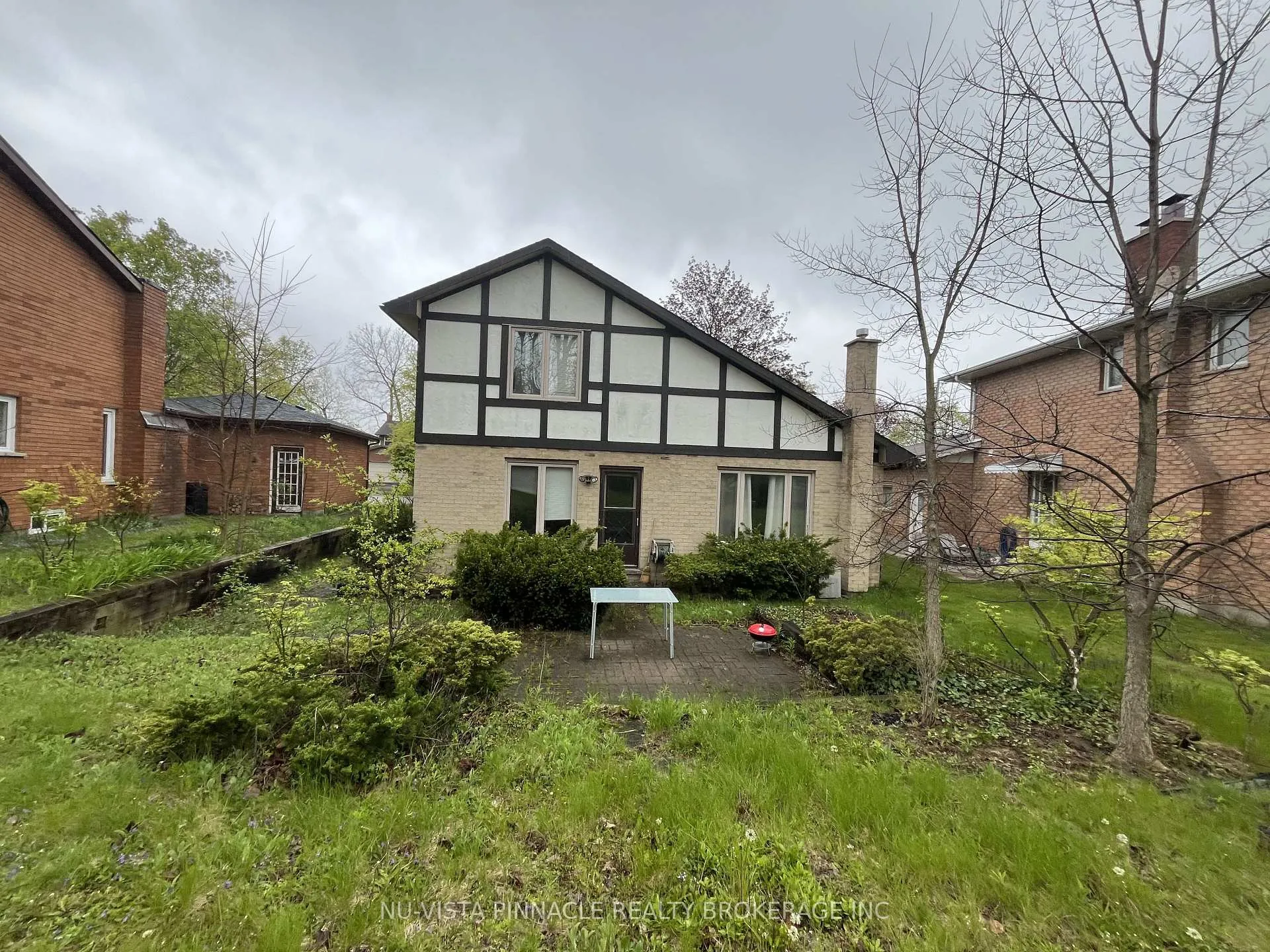 Photo 7 of 101 Castlegrove Boulevard, London, North K — HOMEH