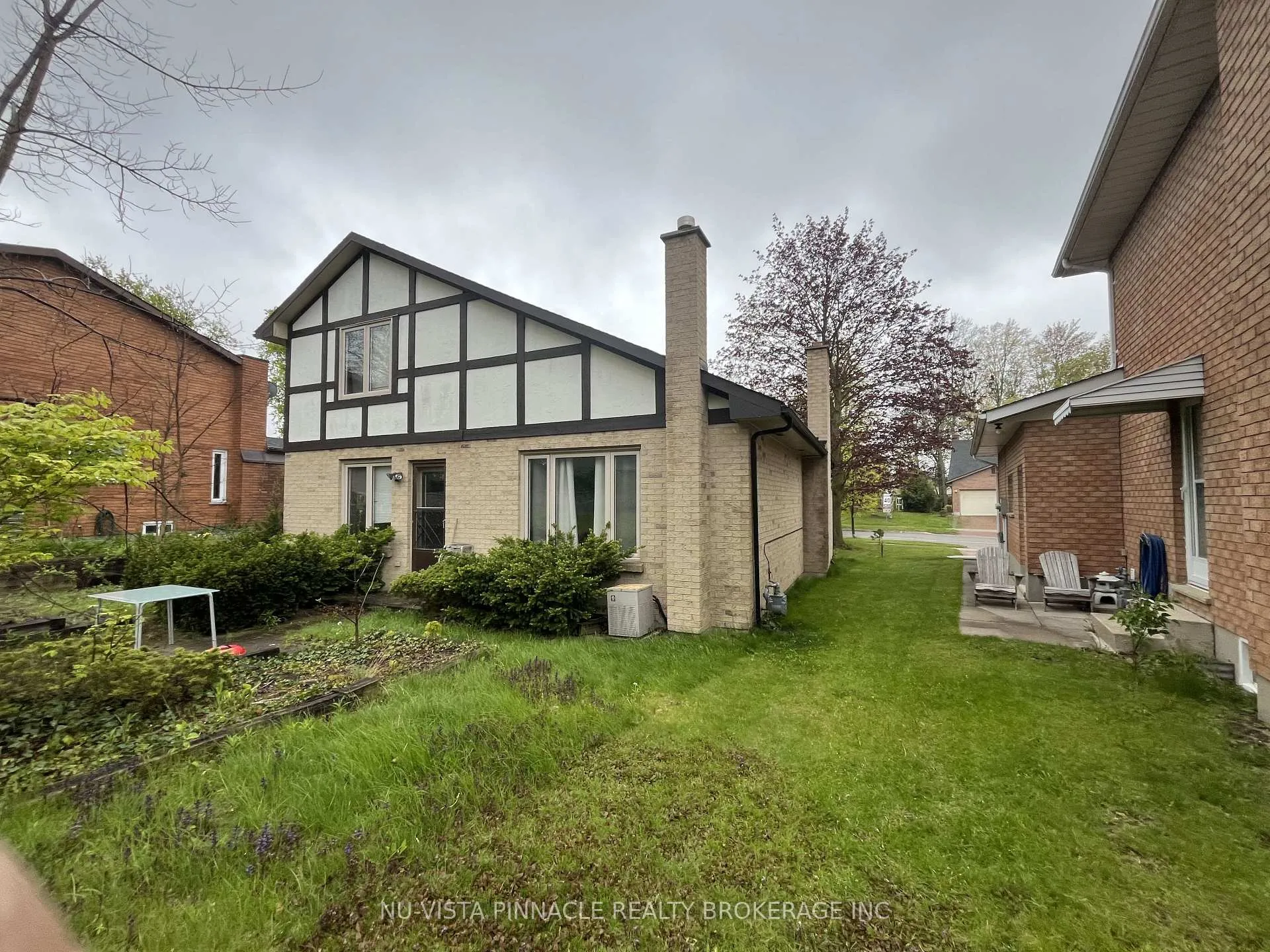 Photo 9 of 101 Castlegrove Boulevard, London, North K — HOMEH