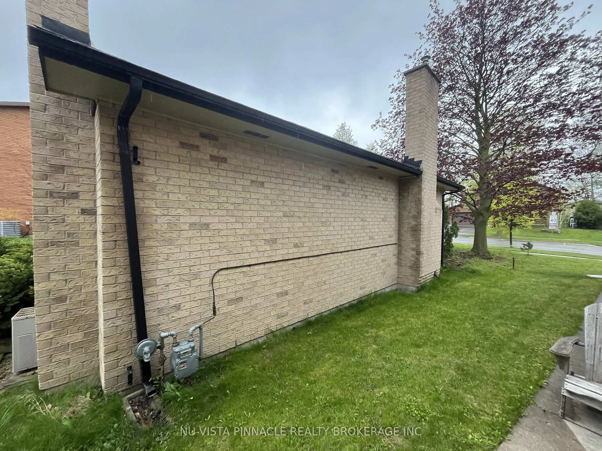 Photo 11 of 101 Castlegrove Boulevard, London, North K — HOMEH
