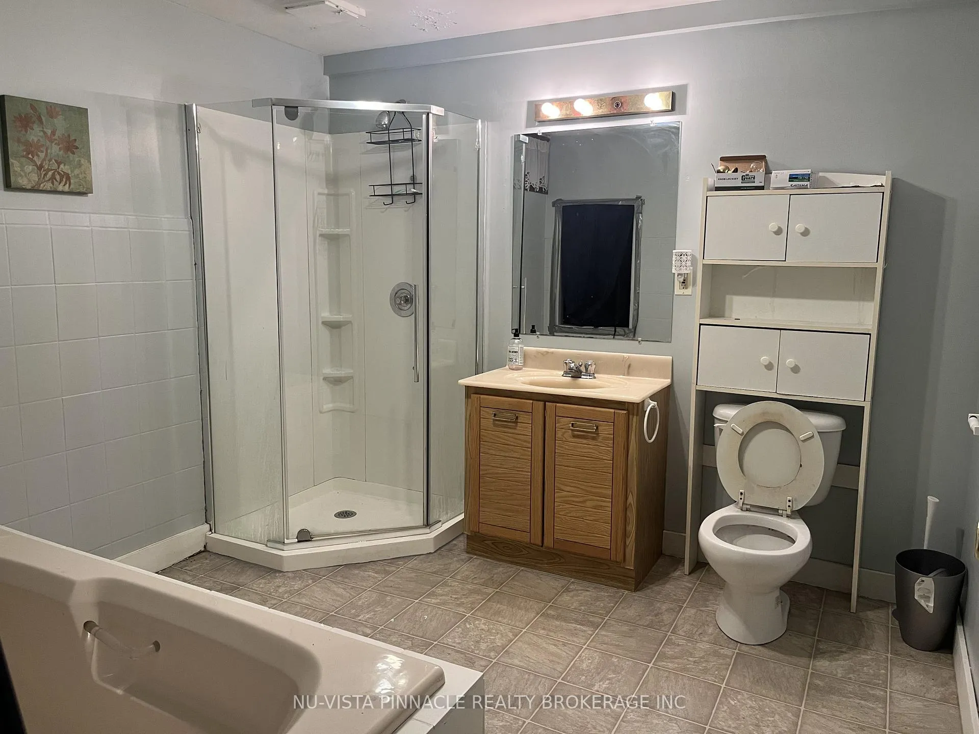 Photo 23 of 101 Castlegrove Boulevard, London, North K — HOMEH