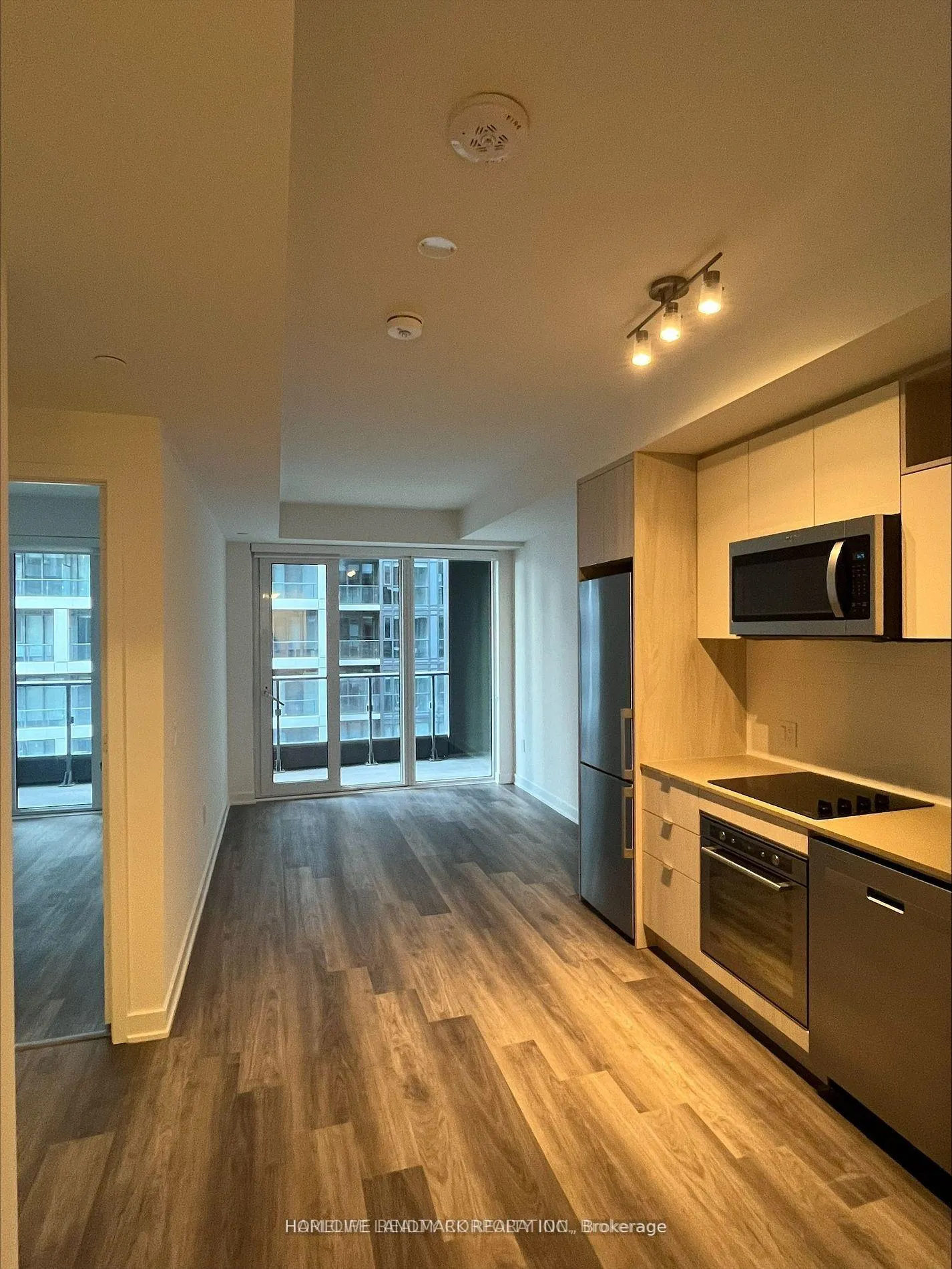 Photo 2 of Unit 832, 60 Princess Street, Toronto, Waterfront Communities — HOMEH