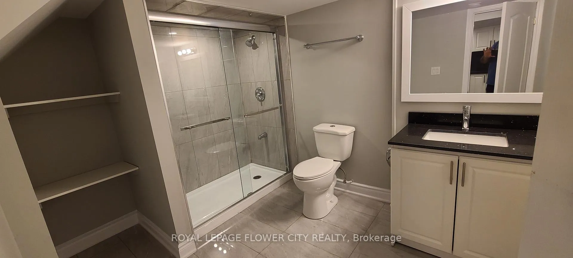 Photo 10 of 13 Tideland Drive, Brampton, Fletcher's Meadow — HOMEH